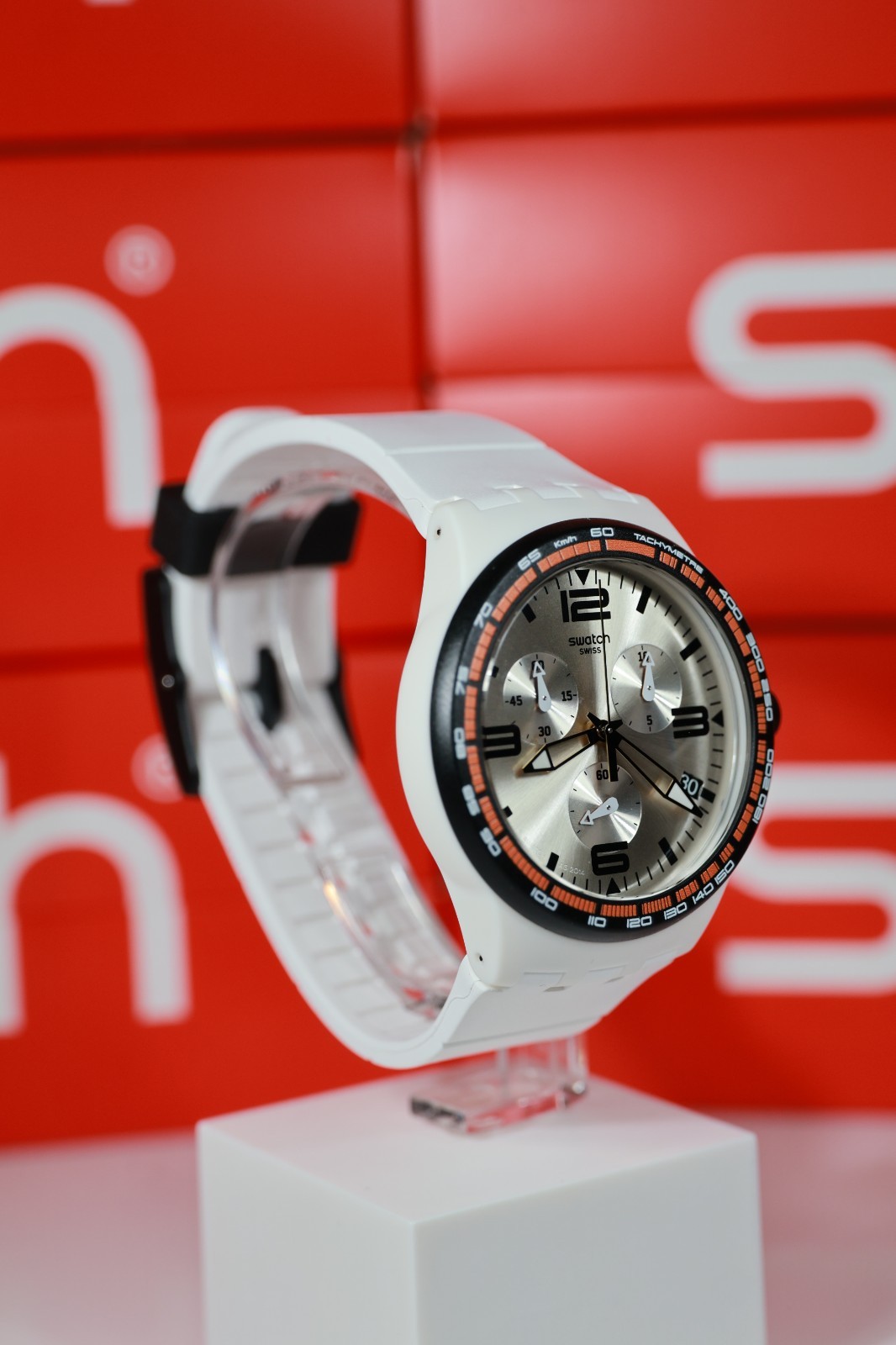New Swiss Limited Swatch White Blades Chrono Silicone Date Watch 42mm SUSW405