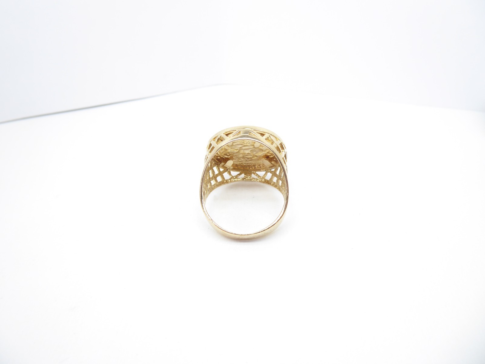 9ct Gold Signet Ring George & the Dragon Disc 5.3grams Hallmarked size U 1/2 Box