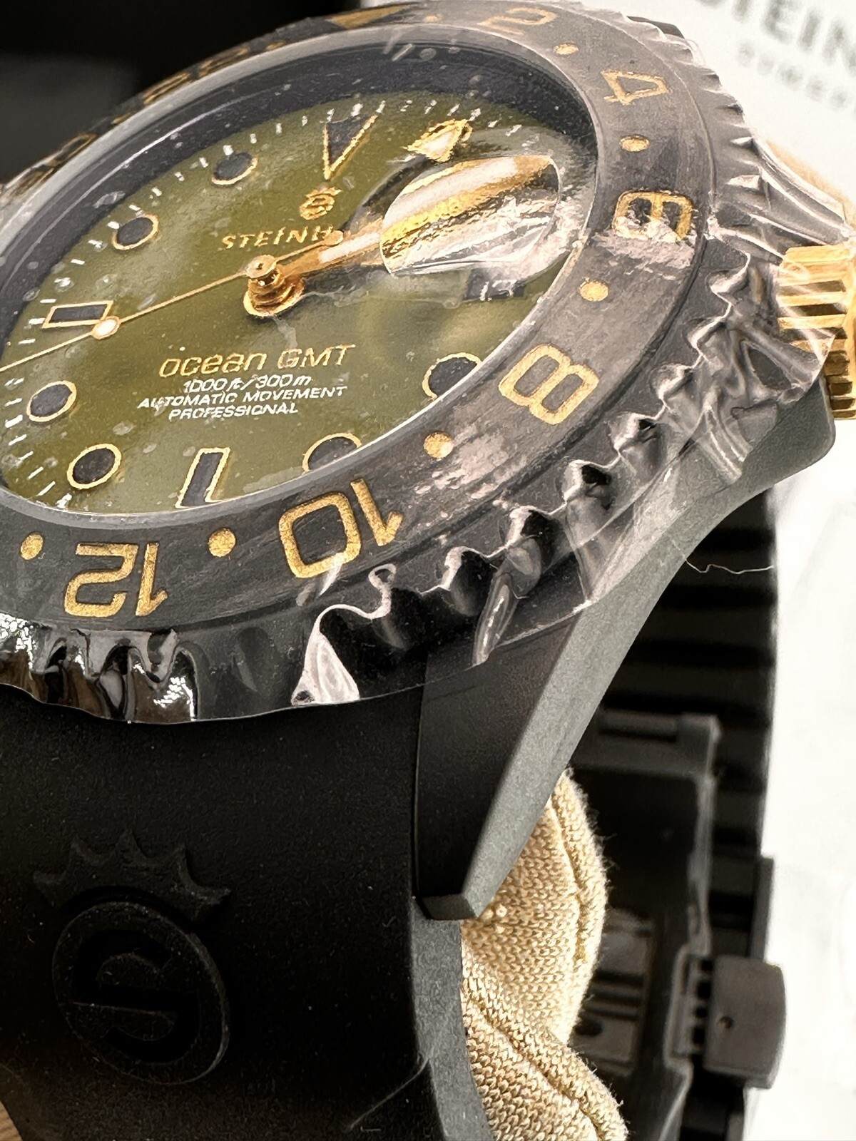 Steinhart Ocean One GMT Military Ceramic Bezel 300M 42MM Limited Edition 2xStrap