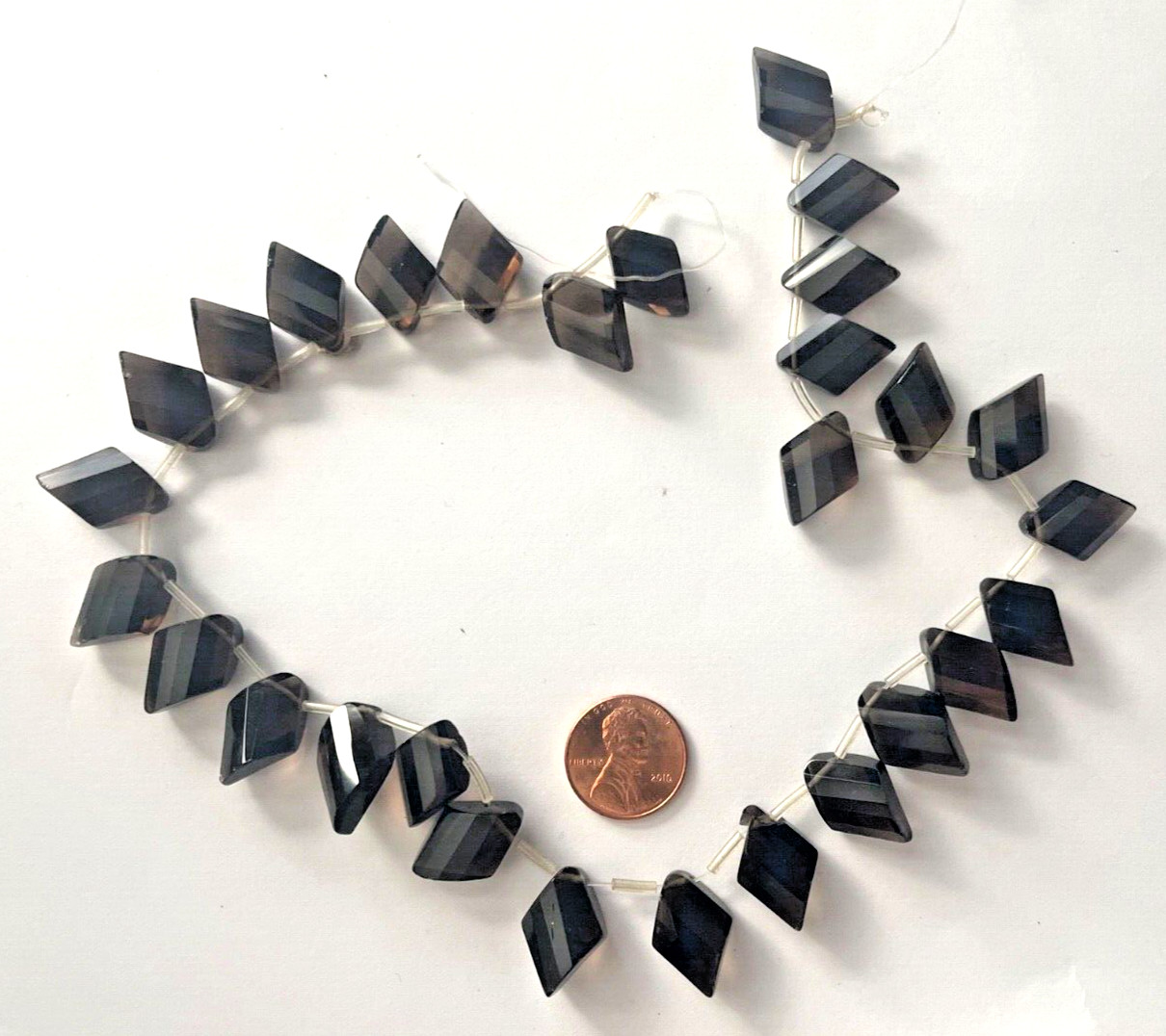 ONE STRAND 15″ GENUINE SMOKY QUARTZ FANCY KITE SHAPE 19X13 MM STRAND WHOLESALE!