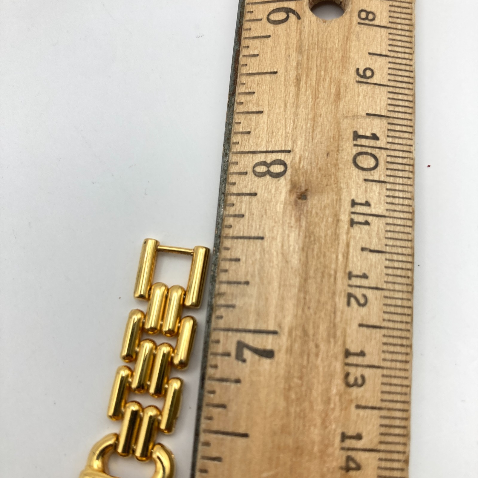 Lee Sands Women’s Watch 22mm Gold Tone MOP Iridescent Beads New Battery 7″