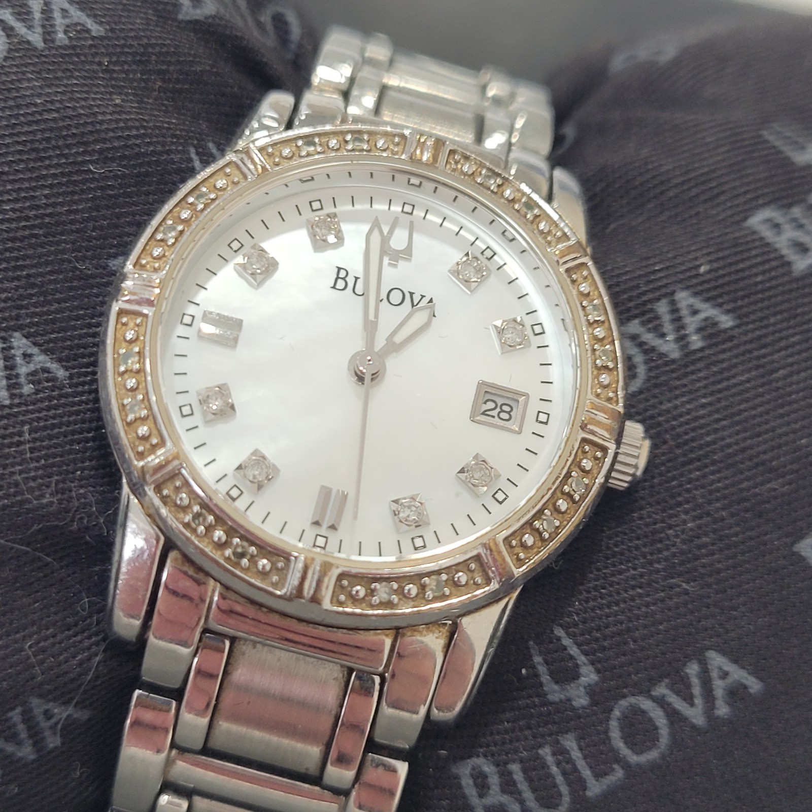 Stunning Unused Bulova Diamond Set Stainless Steel Wristwatch Mother of Pearl Di