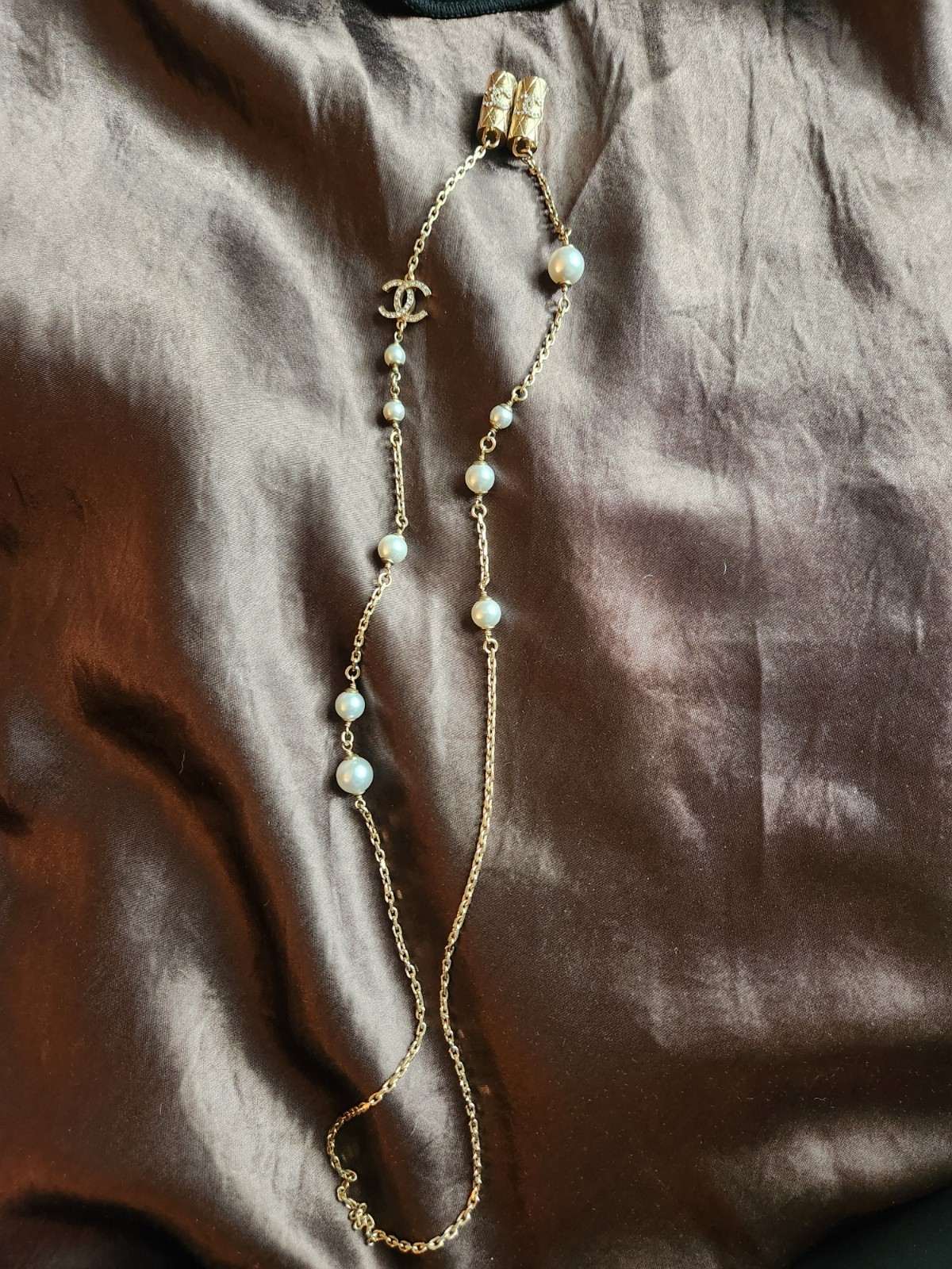 Designer CC Earbuds Attatchment Necklace (Authentic)