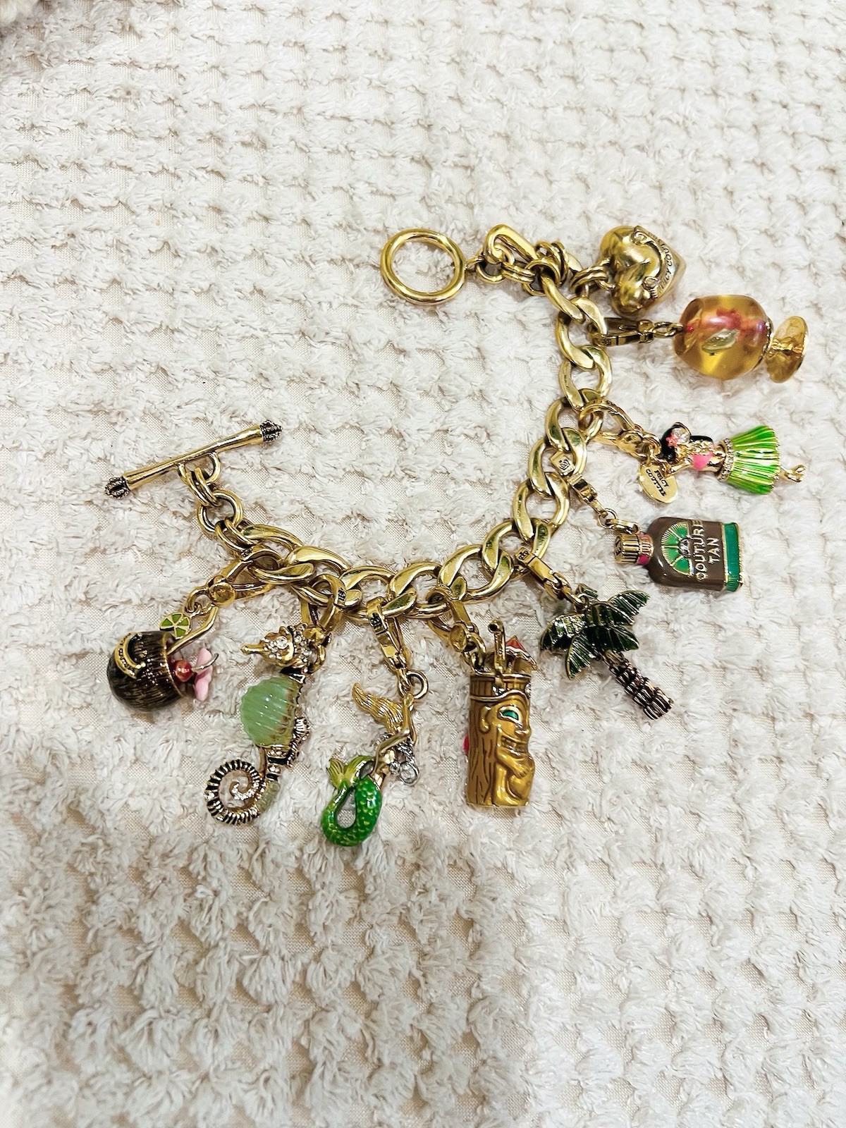 Juicy Couture Charm Fish Bowl Hawaii Theme Gold Bracelet