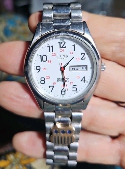 30 YEAR SAPPHIRE SHIELD CITIZEN Quartz Railroad Approved Men’s Wristwatch Works!