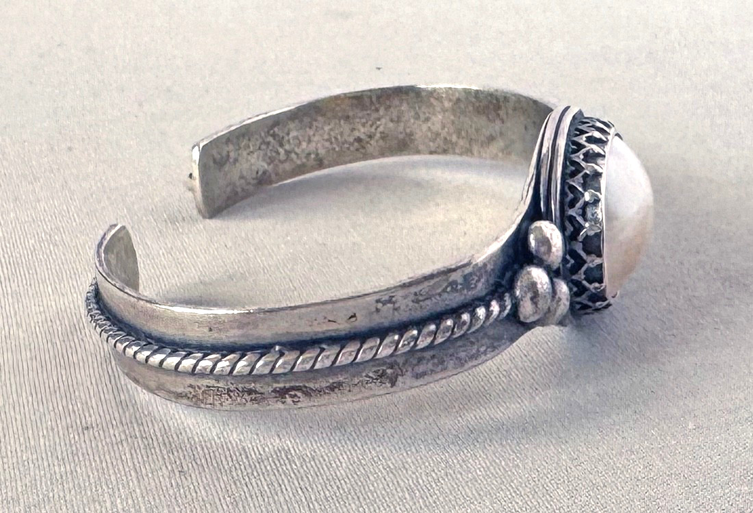 Carolyn Pollack Sterling Silver & MOP Southwestern Style Cuff Bracelet;A545