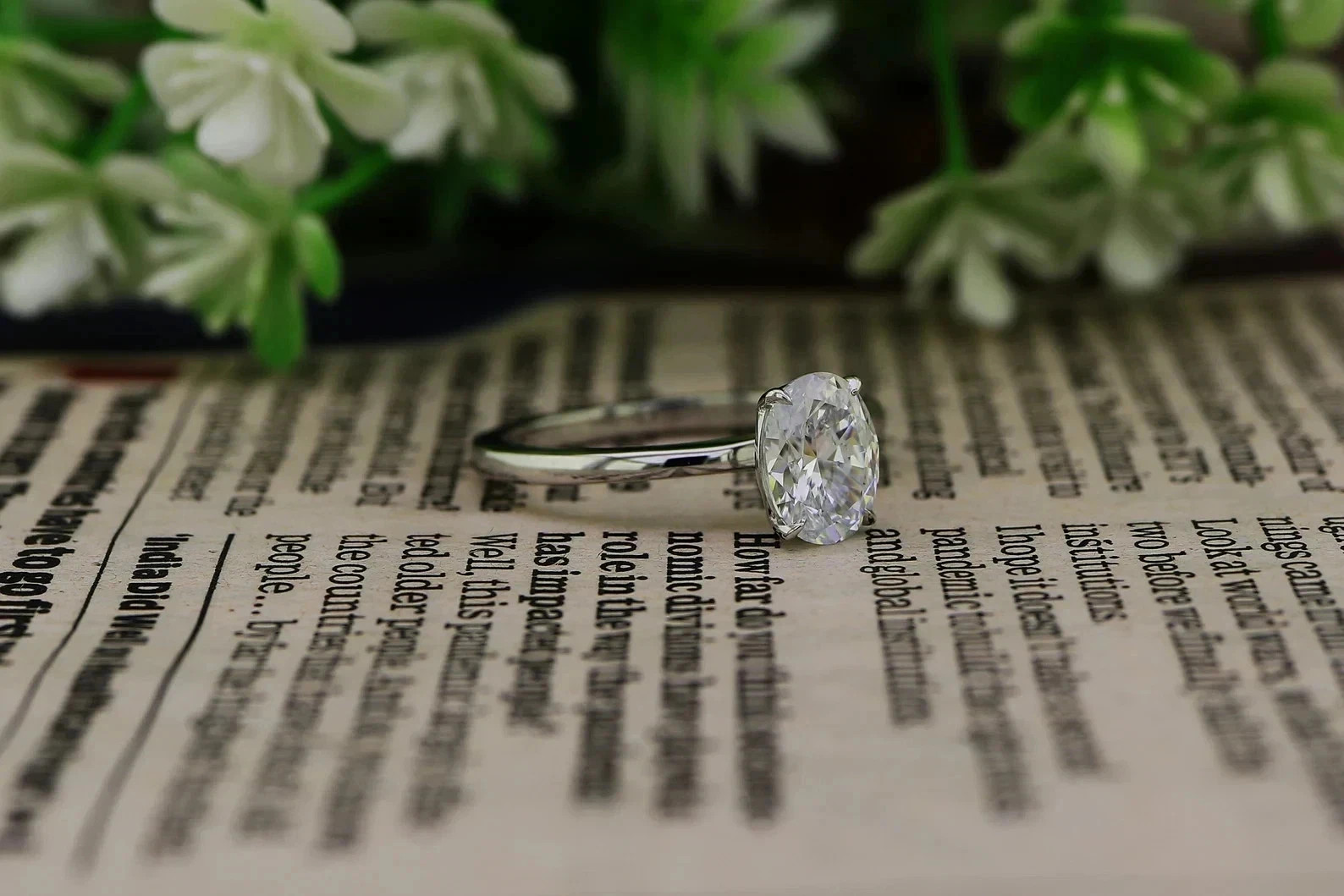 2.00Ct Oval Cut Natural Diamond 14K White Gold Luxurious Engagement Ring