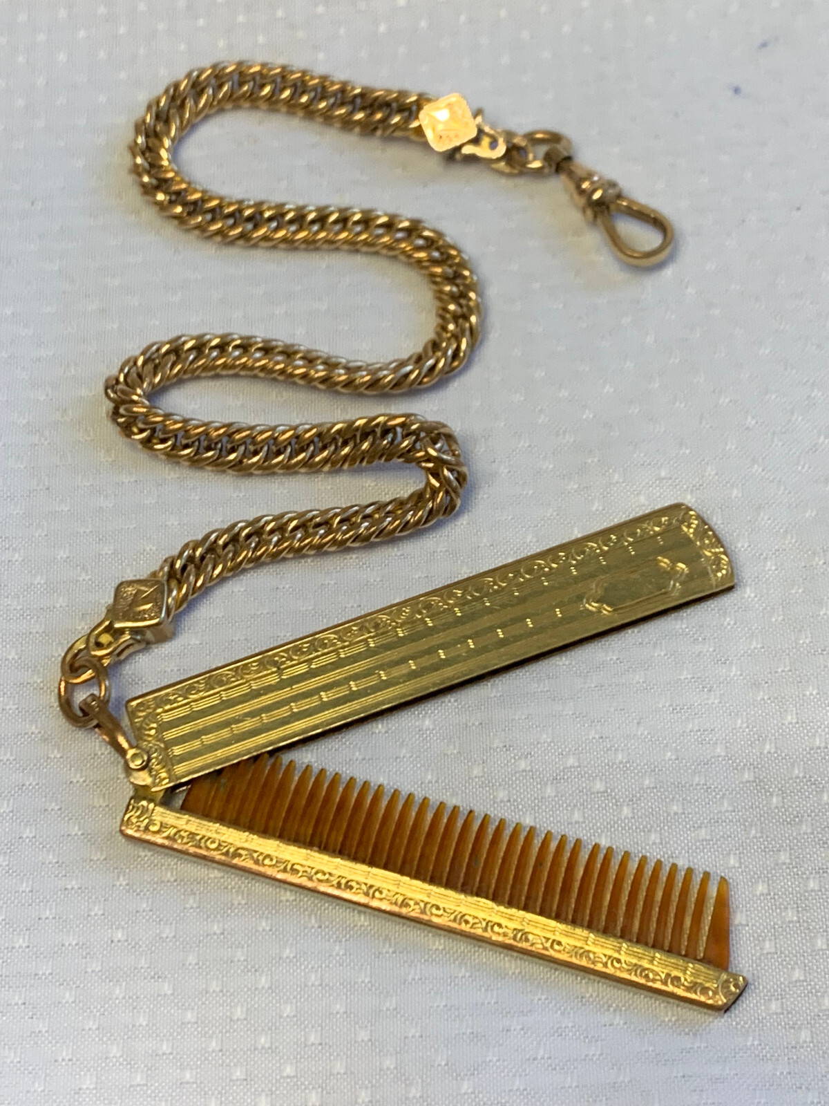 Gold Filled Pocket Watch Fob 35.89g Fine Jewelry 11.5″ Curb Link w/ Comb Pendant