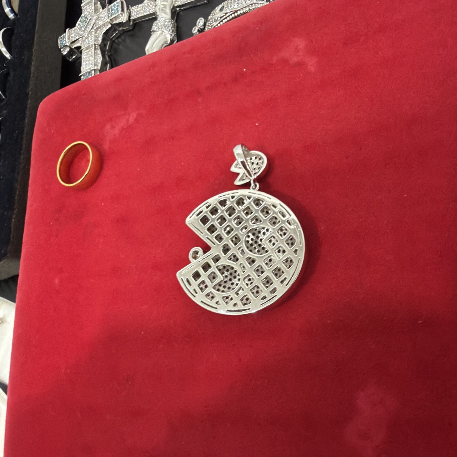 Stainless Steel Gold /red Tone Pac Man Pendent Charm Fashion Video Game Charm