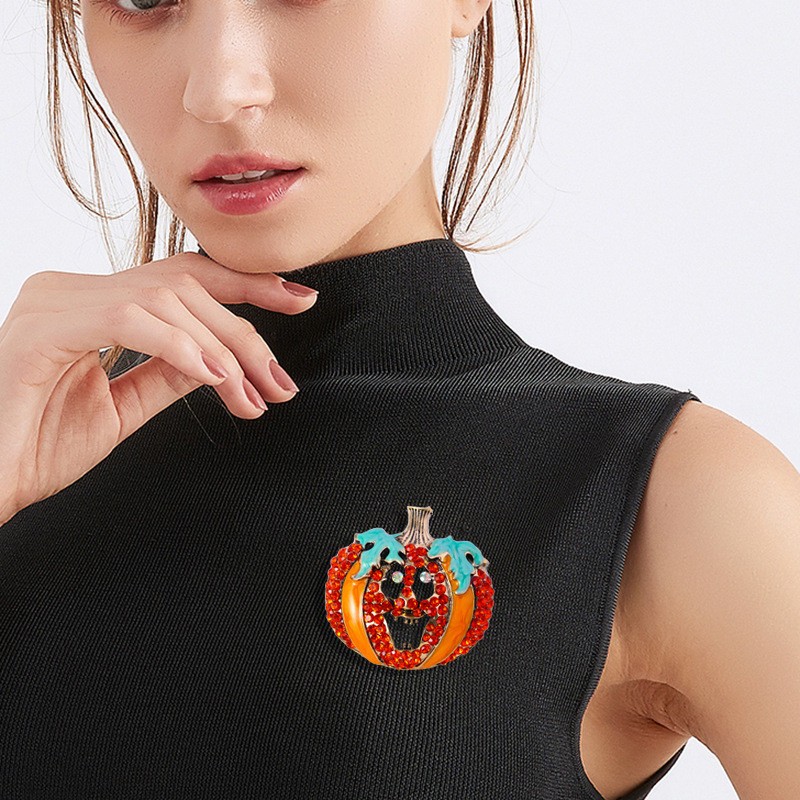 Fashion Halloween Pumpkin Brooches Pins For Women Men Enamel Badges Corsage