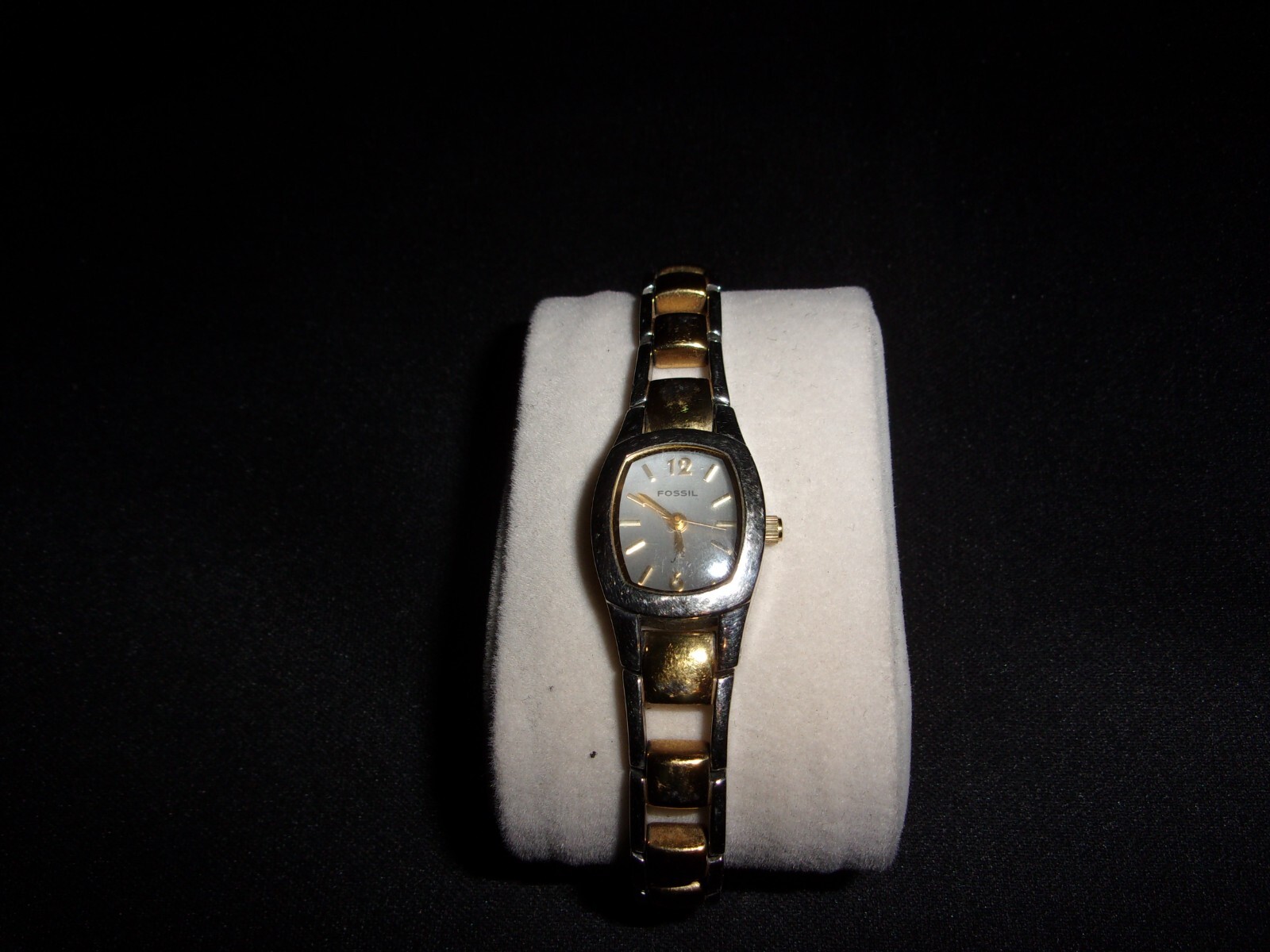 Fossil F2 ES-9525 Quartz Watch 18mm case – 6.5 inch Bracelet