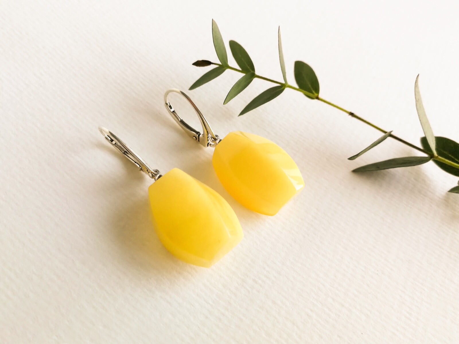 Natural Baltic Amber TORVELA Earrings thick cut shape matt yellow silver 1,57in