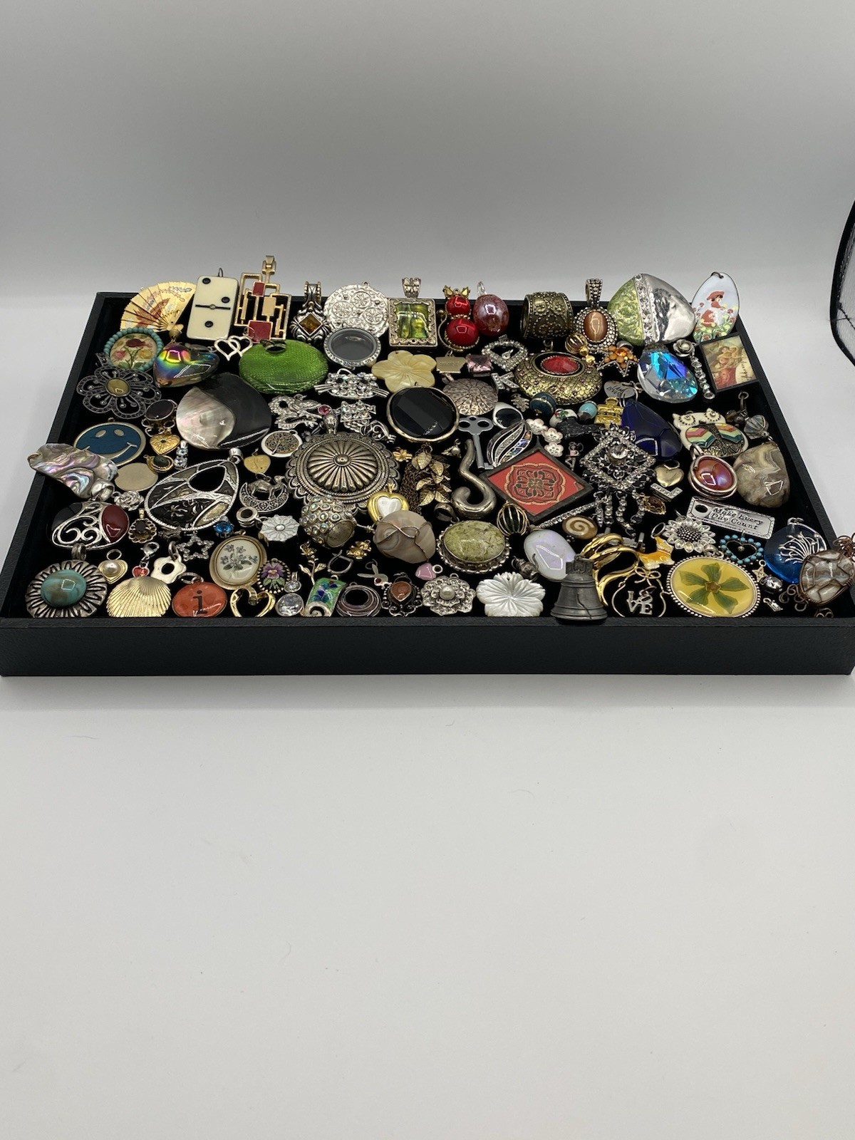 Vintage-Now Jewelry Lot Of 120 Pendants & Charms For Necklaces Enamel Rhinestone