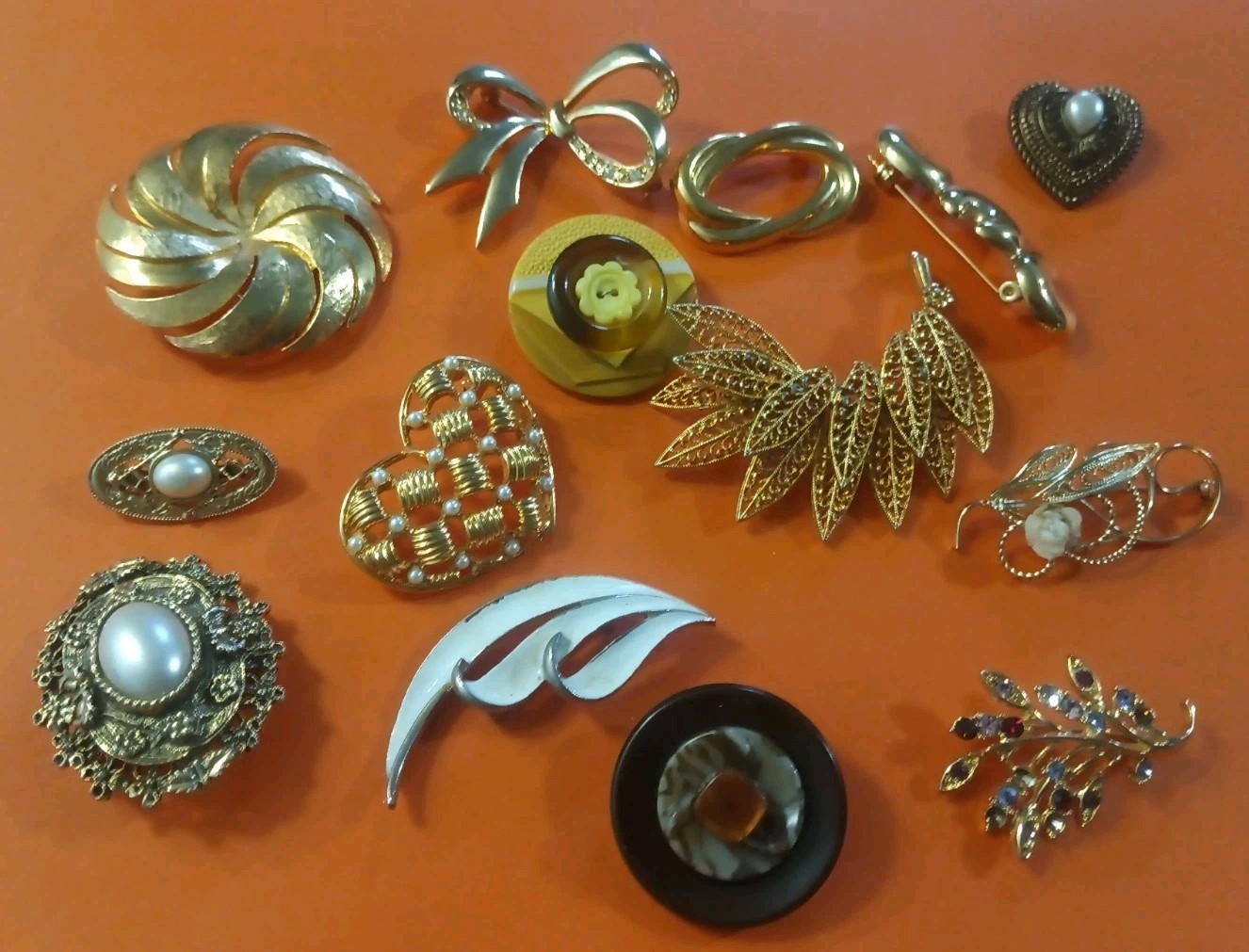 Vintage Brooch Pin Lot 14 Unique Variety Costume Jewelry As Pictured
