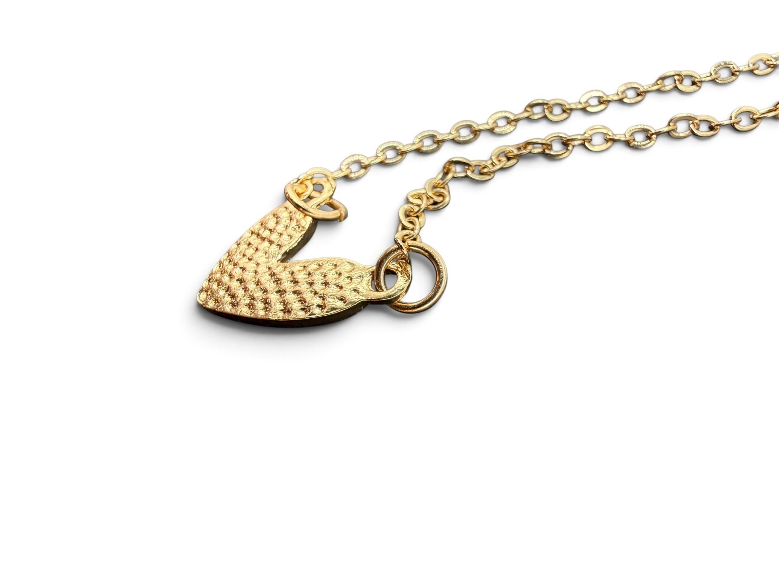 Heart-Shaped Pendant Necklace Elegant 18” Chain Minimalist Fashion Jewelry Y1