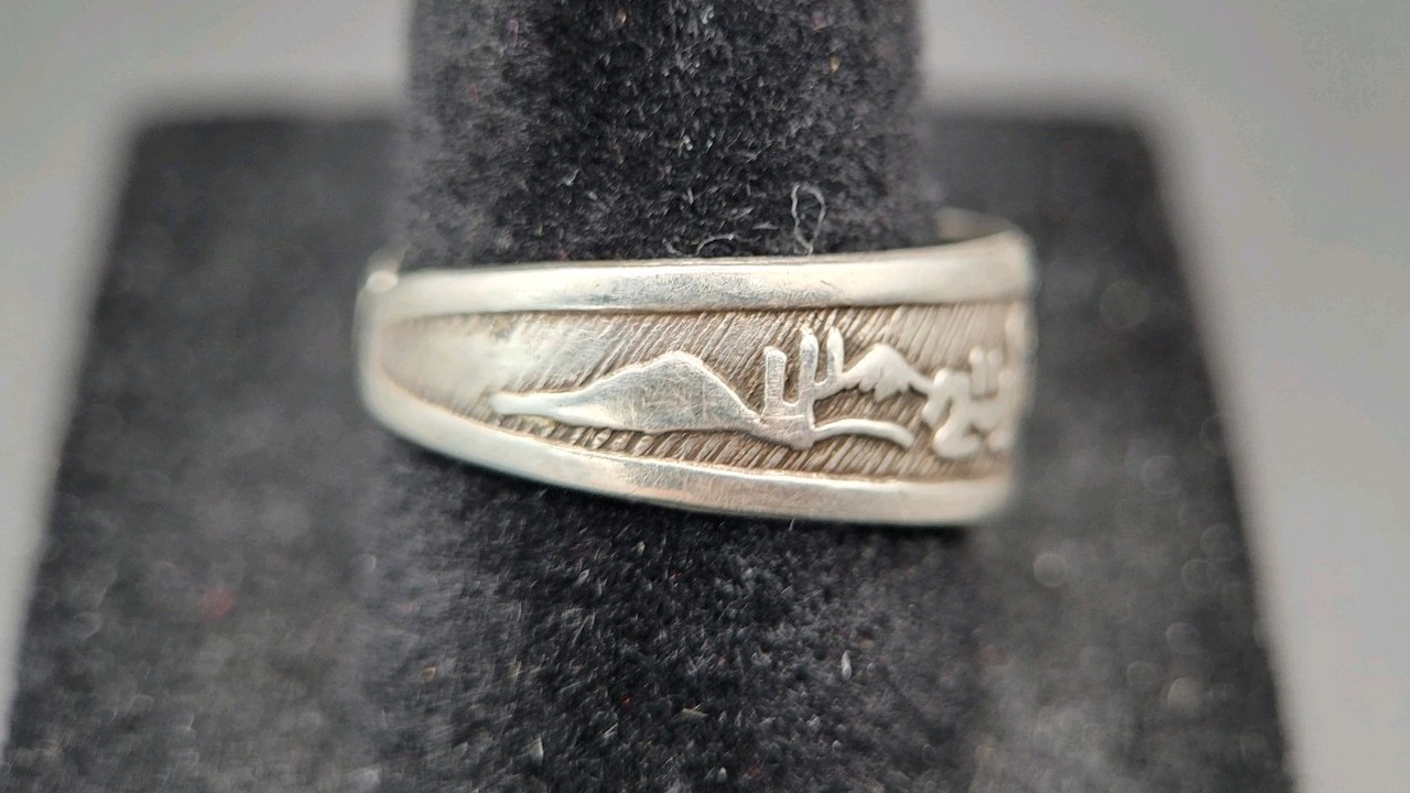 Vintage Sterling Silver Peruvian Inca Storytelling Picture Adjustable Ring Sz. 8