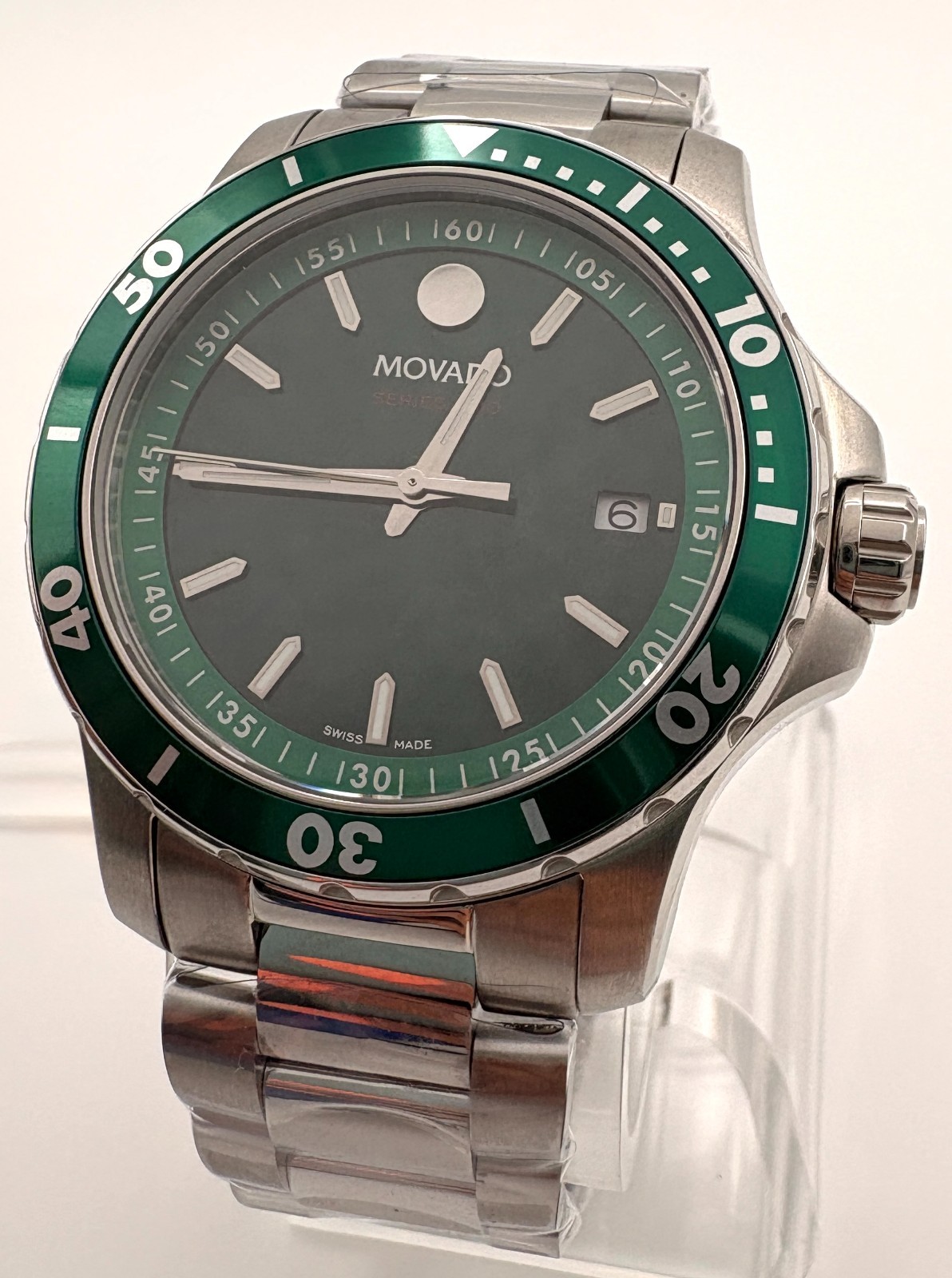 Movado 2600136 Series 800 Green Dial Stainless Steel Quartz Men’s 40mm Watch