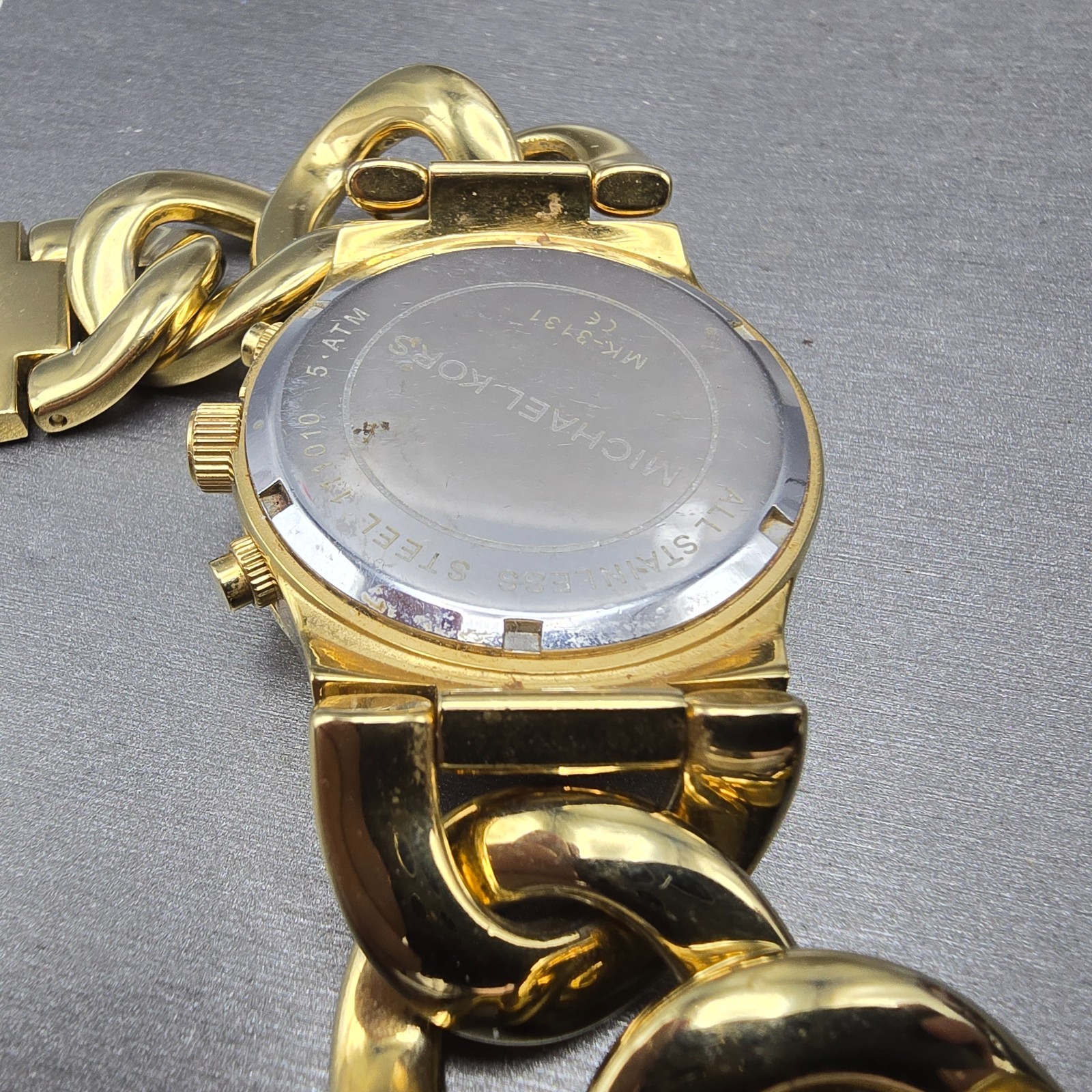 Michael Kors Runway Chronograph Watch Women 38mm Champagne Dial Gold Tone Runs