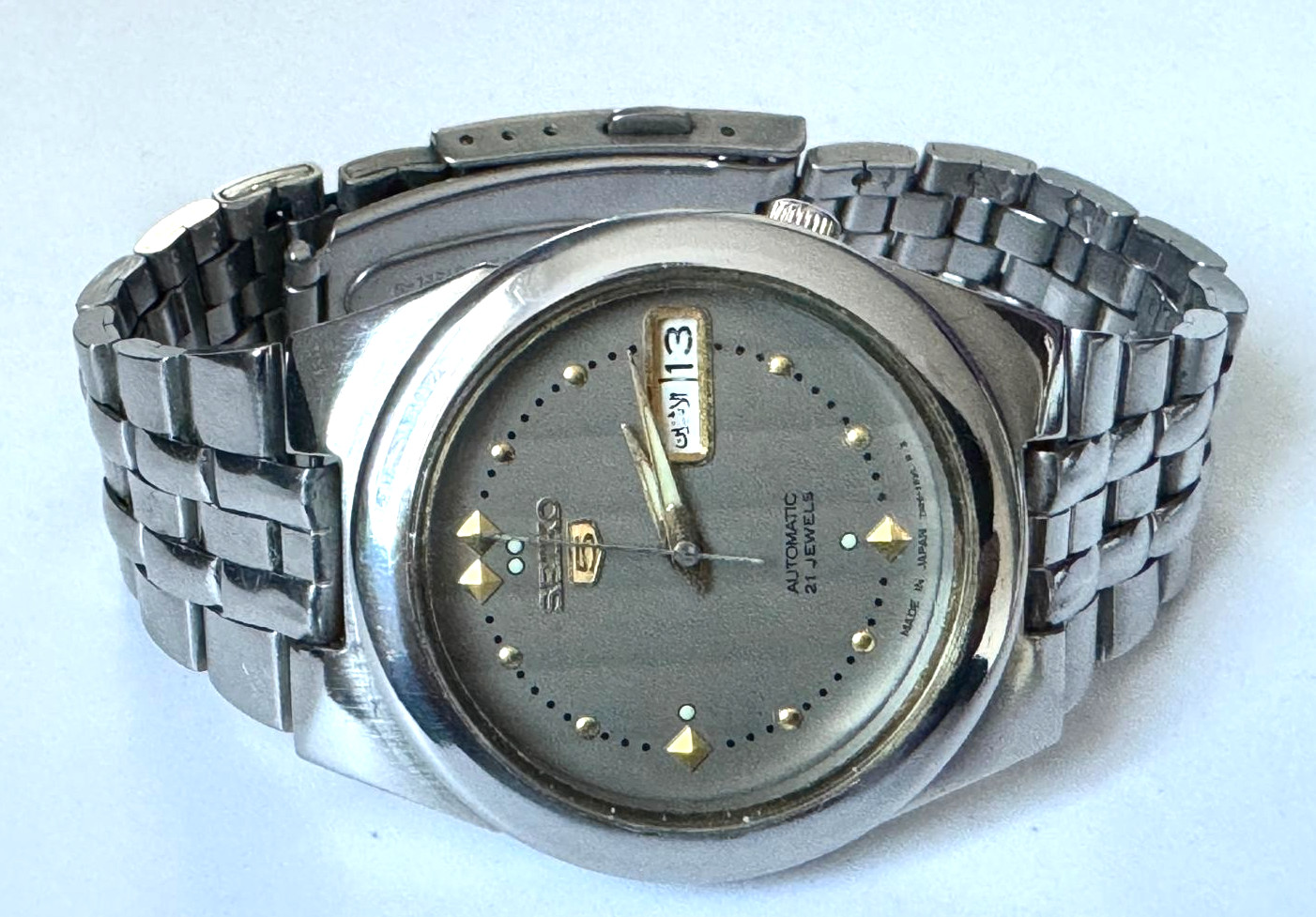 Vintage Seiko 5 Automatic 21 Jewels 7S26A Men’s Watch-Day/Date