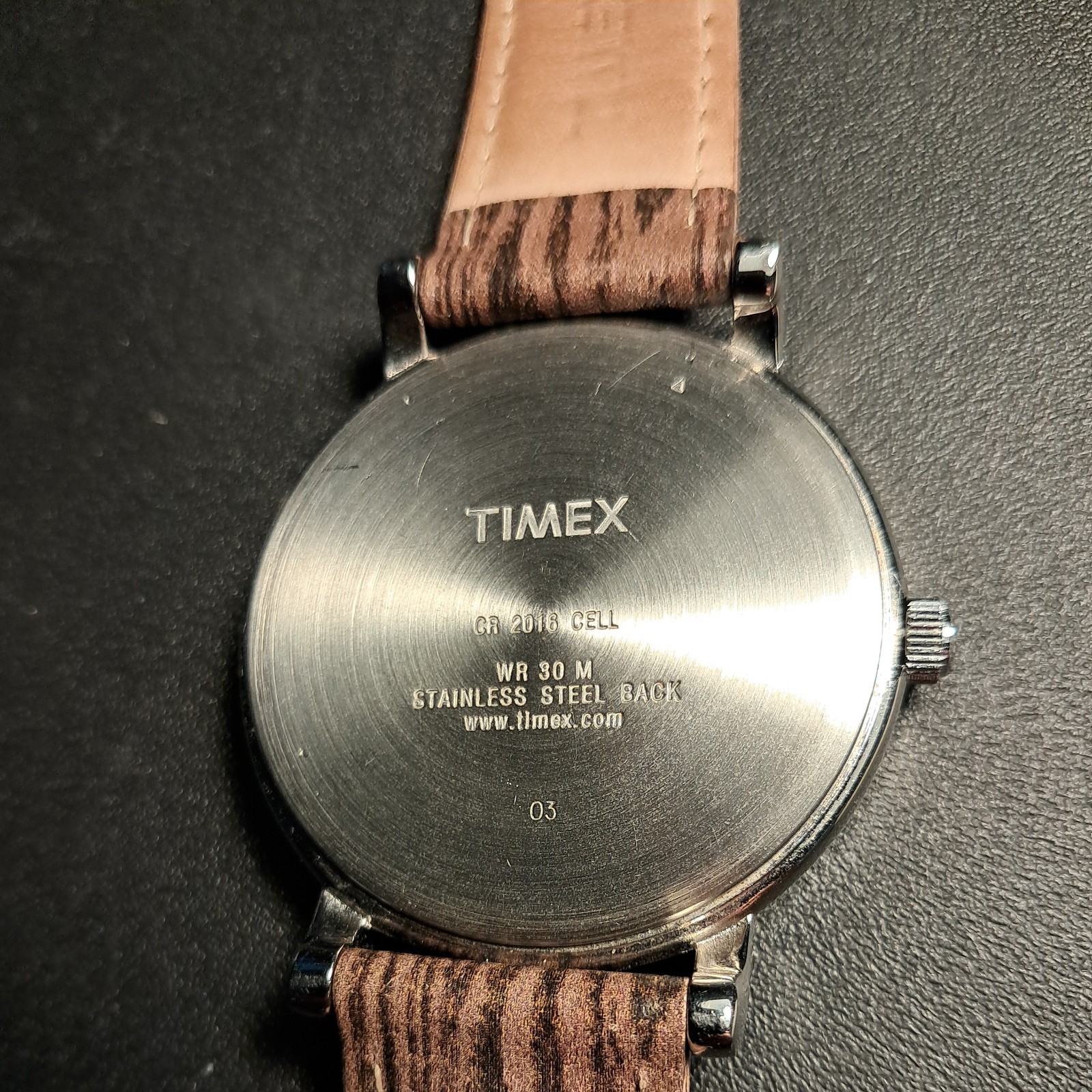 Timex T2P221 Indiglo Men’s Analog Round Watch Wood grain Leather