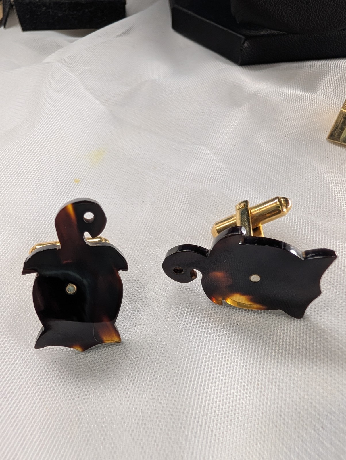 Vintage Cufflinks Lot 2 Pairs Red Stone Square & Faux Tortoiseshell Turtle Motif