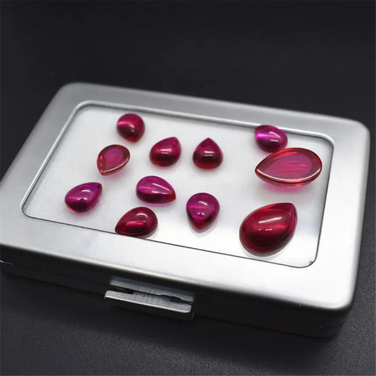 Blood-red Ruby Mohs Hardness 9 Pear Shaped Cabochon Teardrop Cabochon Ruby Gem