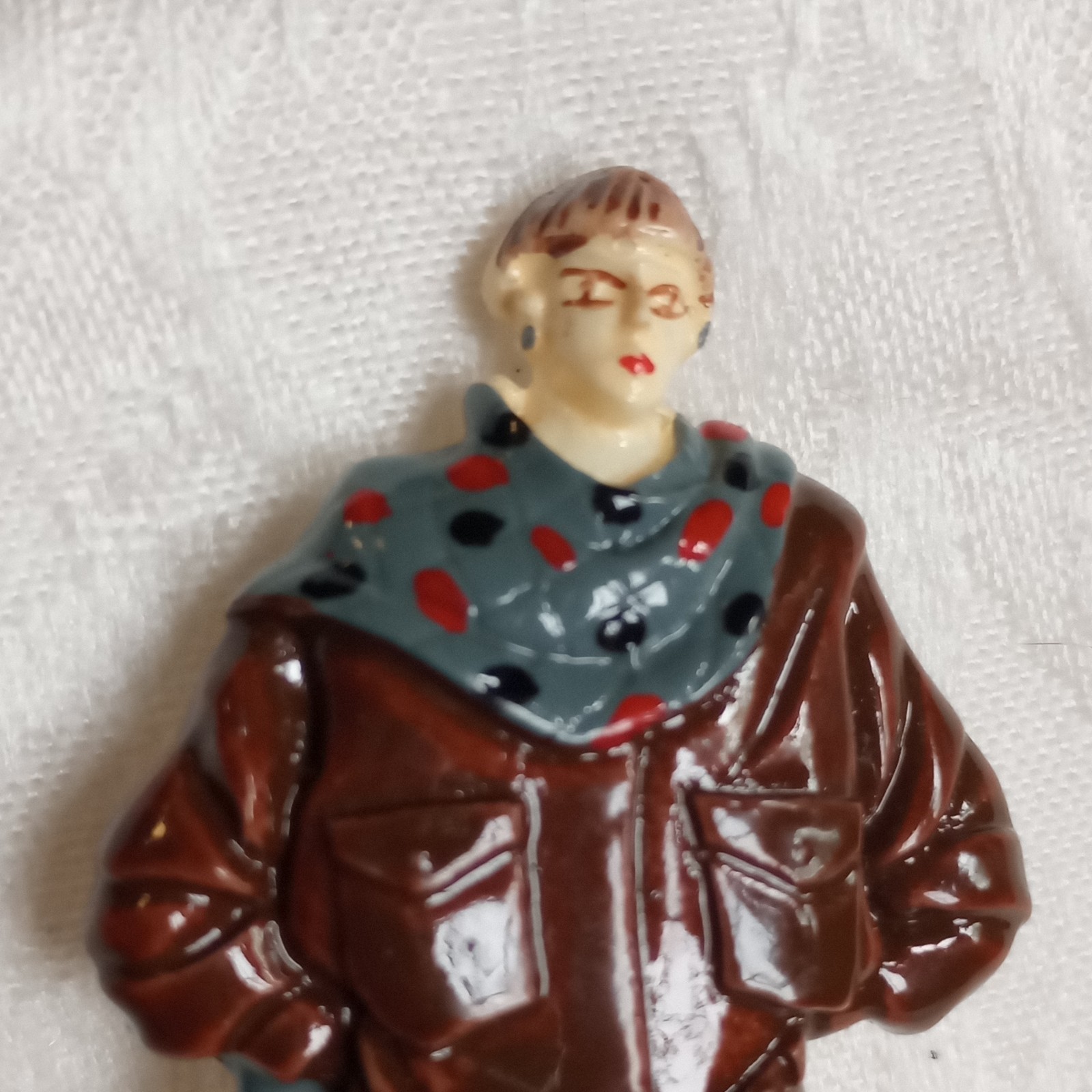 Vtg Molded handpainted Plastic Resin Fashion Lady menswear Brooch Pin 3.5in