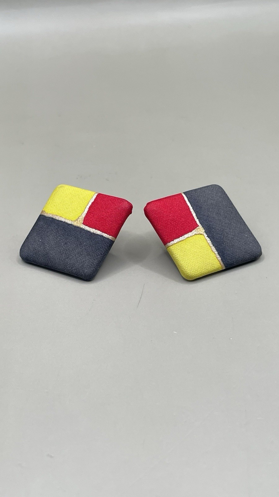 Womens Earrings Pierced Black Yellow Red Gold Tone Silk Painting Signed S Nummer