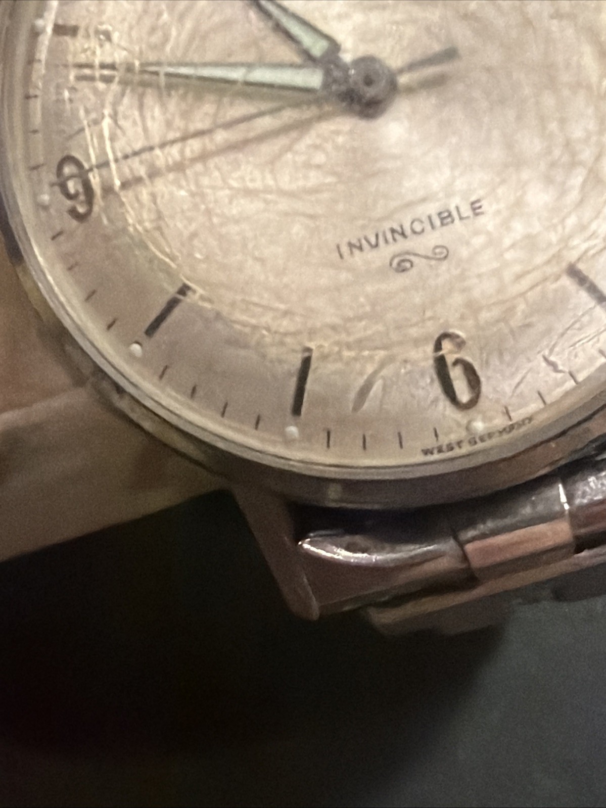 AL31 Vintage Helbros Invincible Mechanical Wind 17J 35mm Runs On&Off As Is**