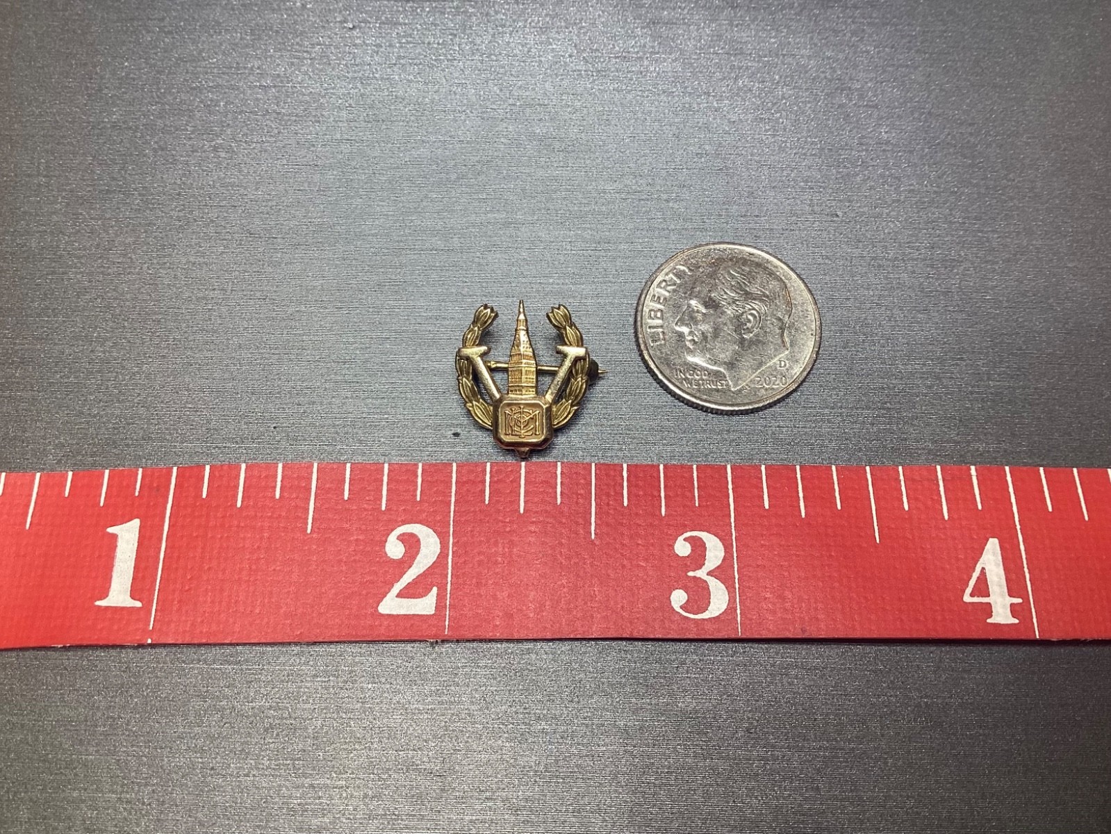 VINTAGE 14K GOLD RARE METROPOLITAN LIFE INSURANCE COMPANY PIN (2.4 grams)