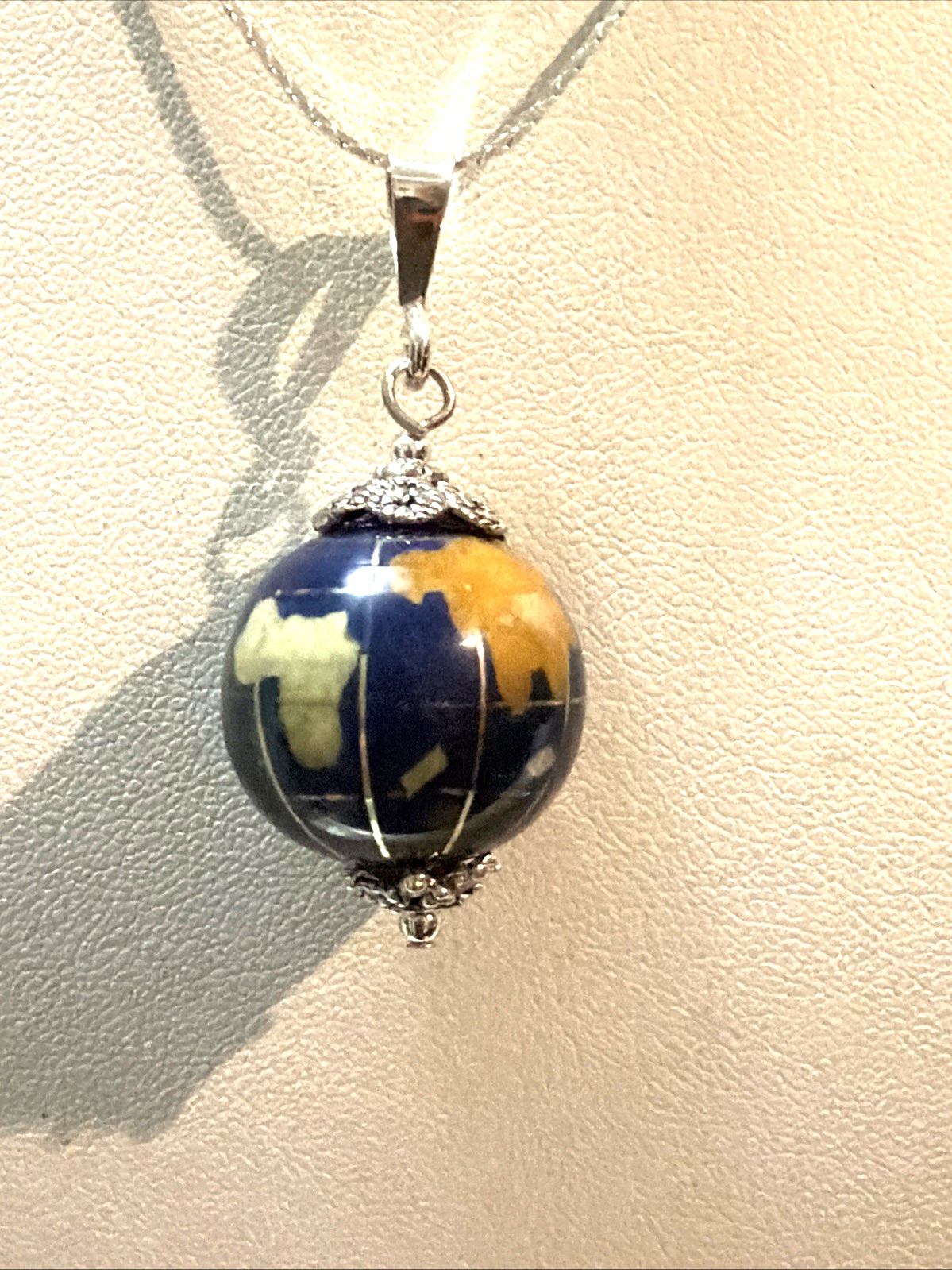 *NEW ITEM-LG. VTG. 20MM LAPIS GEMSTONE INTARSIA WORLD GLOBE NECKLACE .925 SILVER