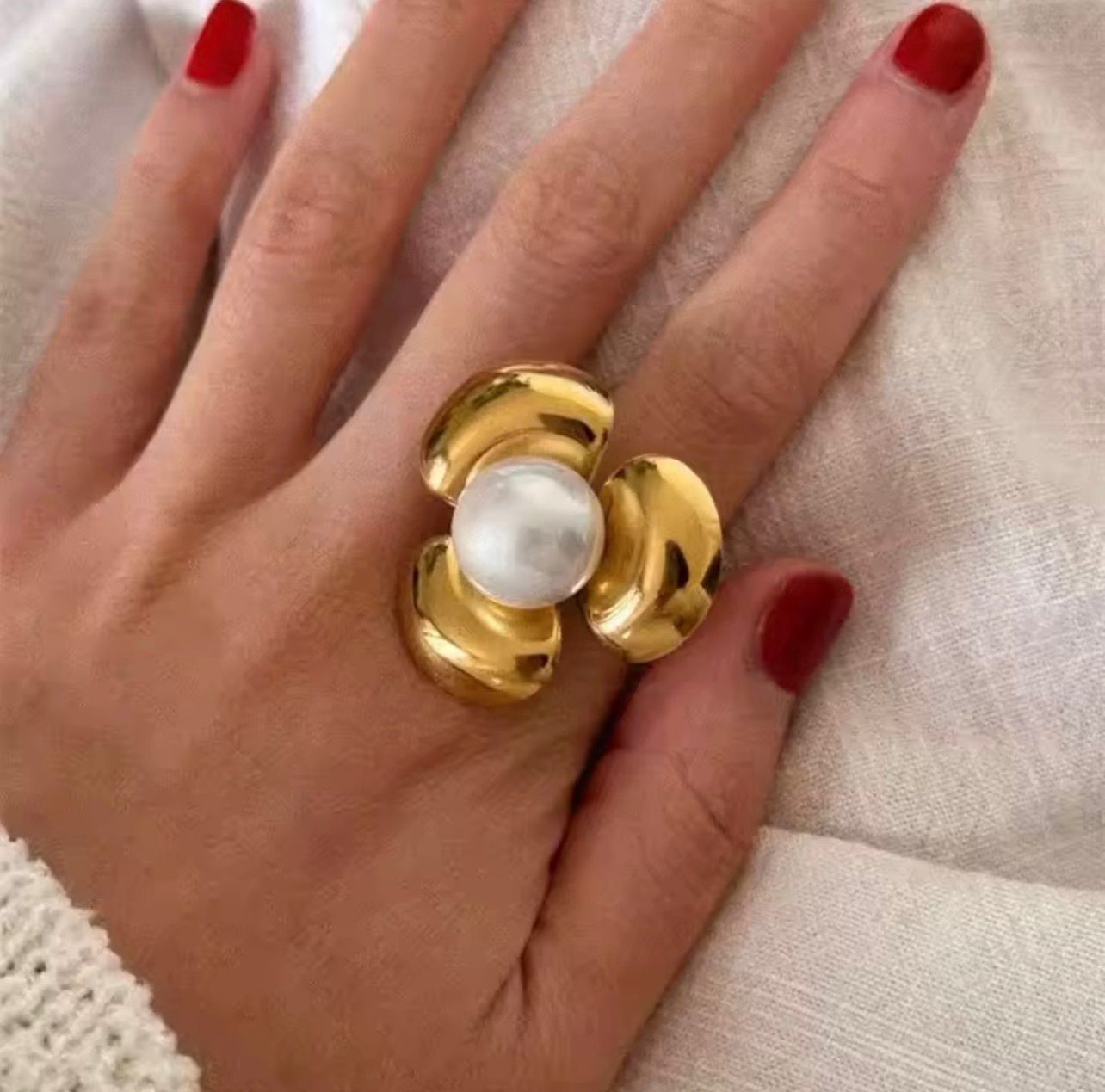 Women’s Gold Tone Faux Pearl Statement Ring Adjustable Fashion Jewelry