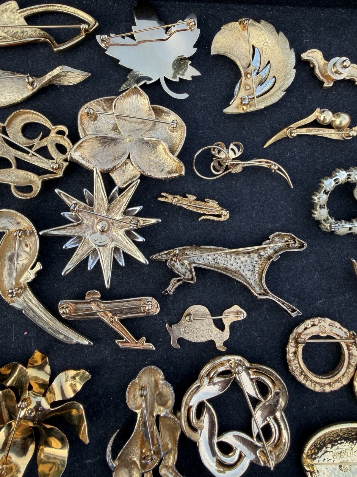 Vintage Large Brooch Pin Lot Rhinestone Enamel Colorful Signed Unsigned Mix 77p