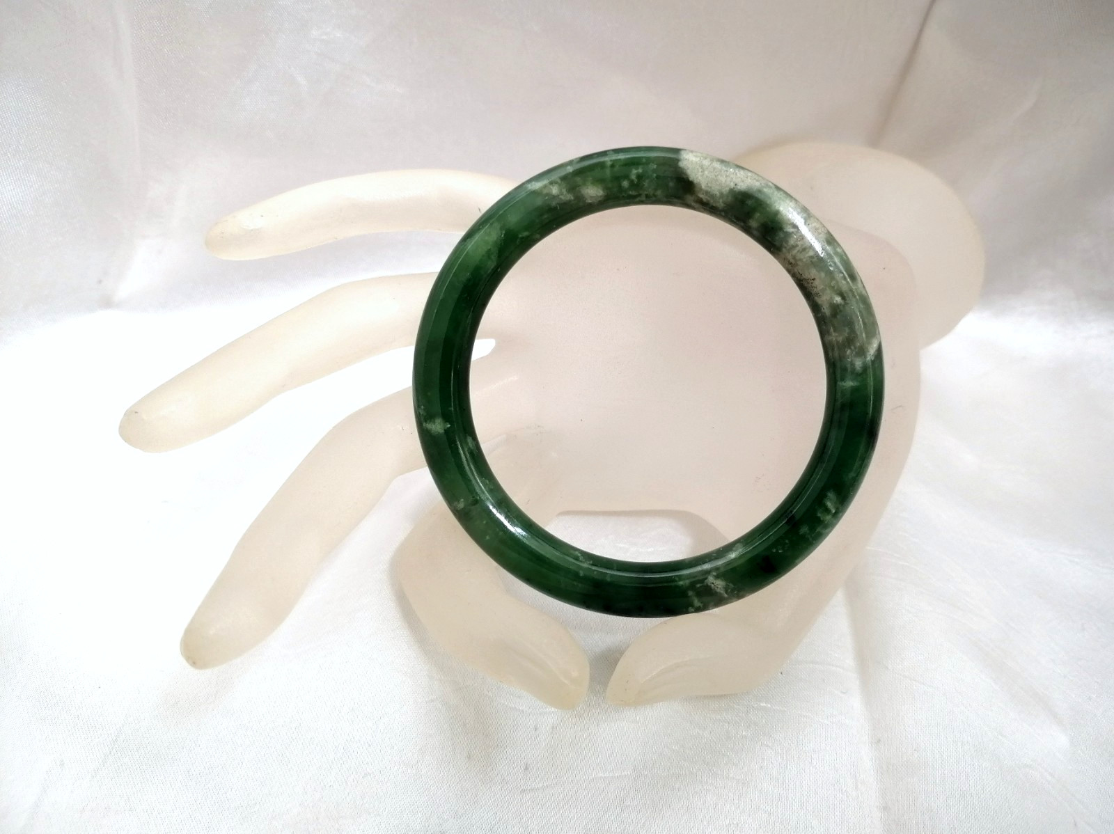 BEAUTIFUL ANTIQUE AUTHENTIC GREEN JADE RING BRACELET, CHINA, 1900.