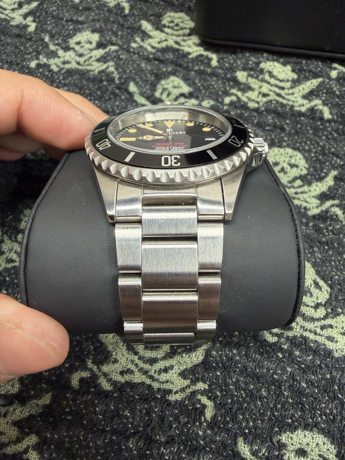 Steinhart Ocean One Automatic Diver 300m “Vintage Red”