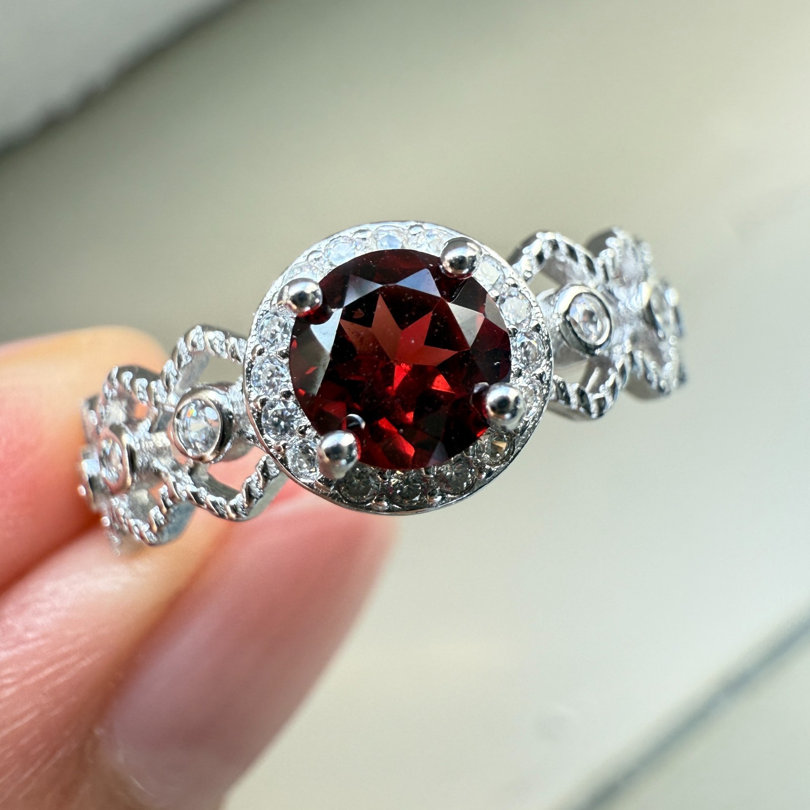 925 Sterling Silver Ring 5mm Red Natural Rhodolite Garnet Gemstone Zircon Gift
