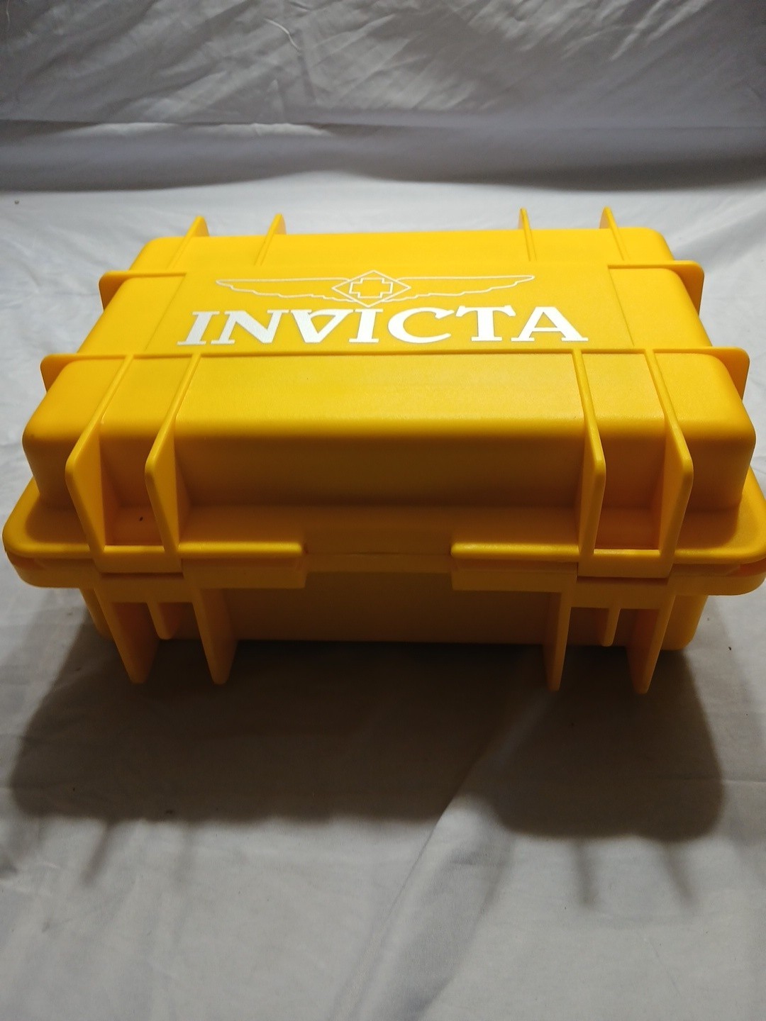 INVICTA 8 SLOT IMPACT Yellow Watch Storage Box Dive Case