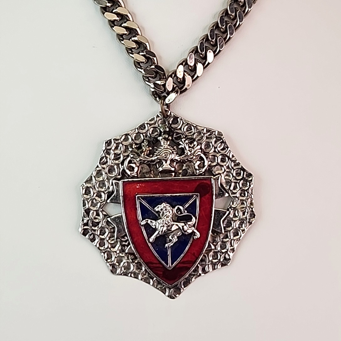 Vintage Shield Pendant Necklace Lion Coat of Arms Heraldic Silver Tone 16″