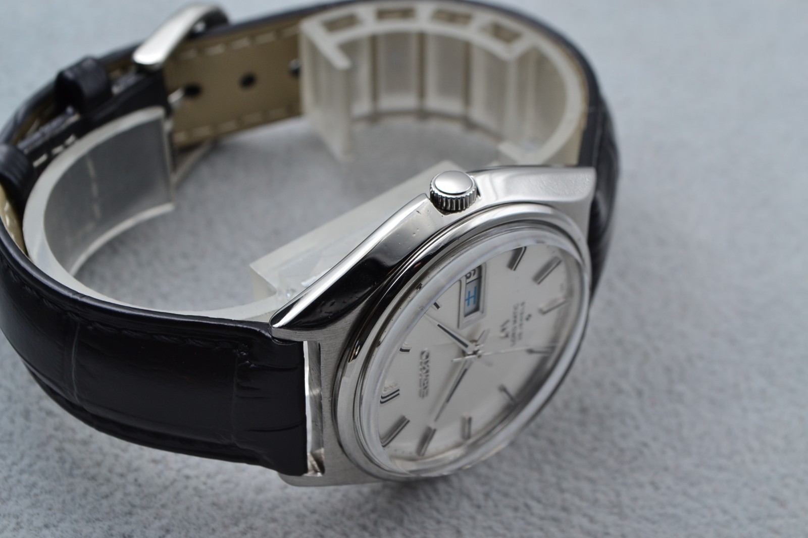 Vintage 1980 SEIKO LORD MATIC 5606-7010 White / OH, Serviced