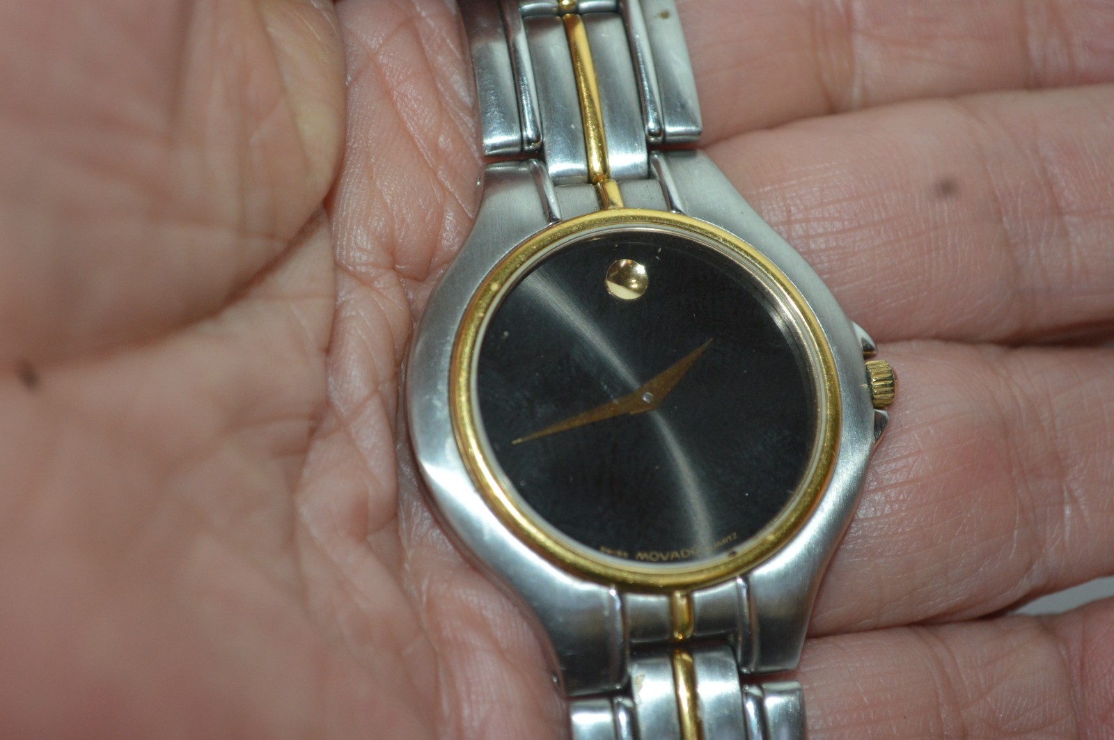 MOVADO 81-02-885 Swiss Quartz Watch 36mm St Steel Case Tested Works Sold As-Is