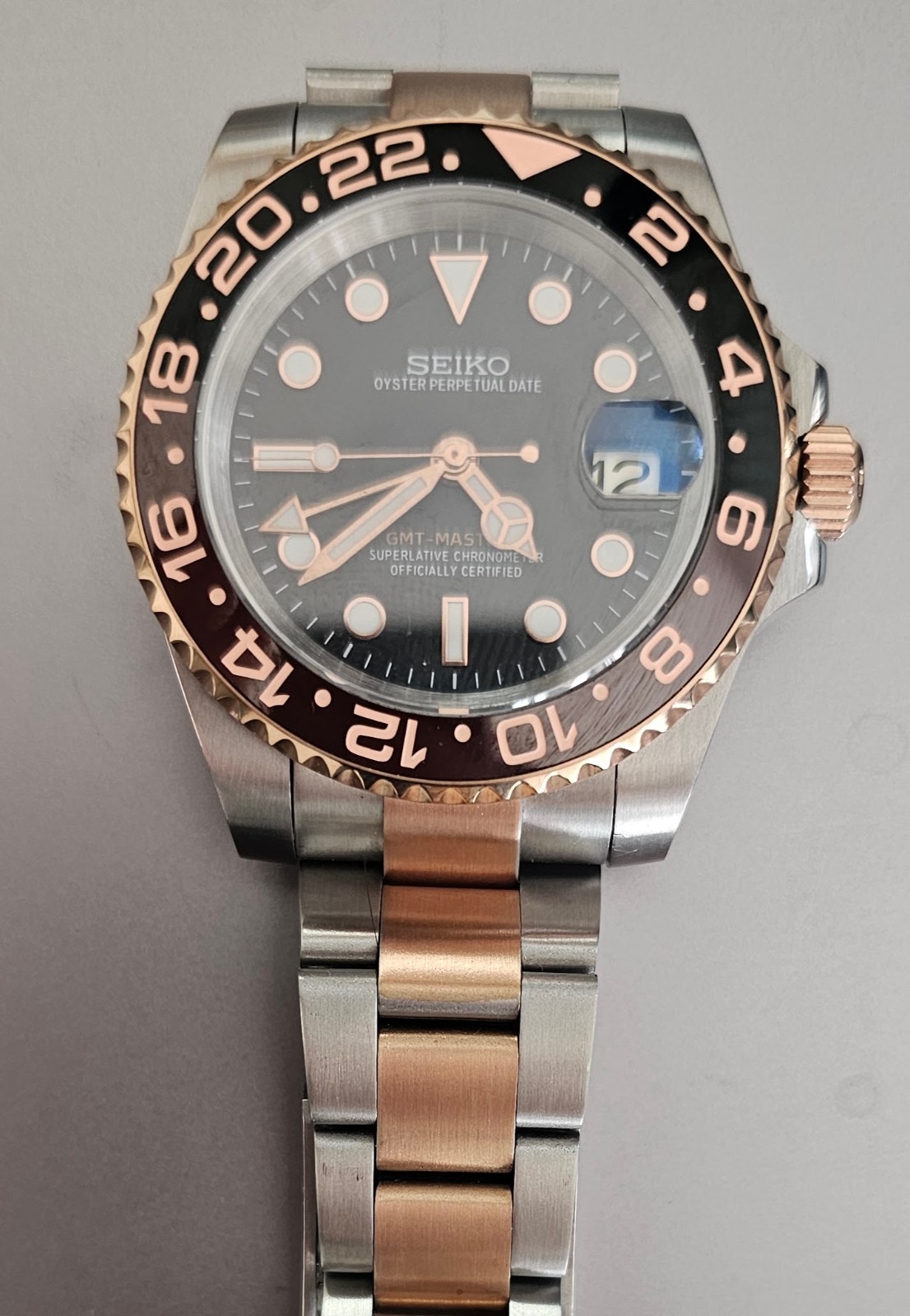 NH34A 20ATM Waterproof Two Tone Rose Gold GMT Watch Bracket Sapphire Magnifier