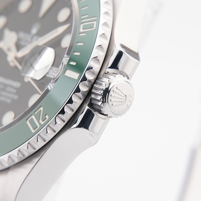 ROLEX Submariner Date 126610LV Box/Paper