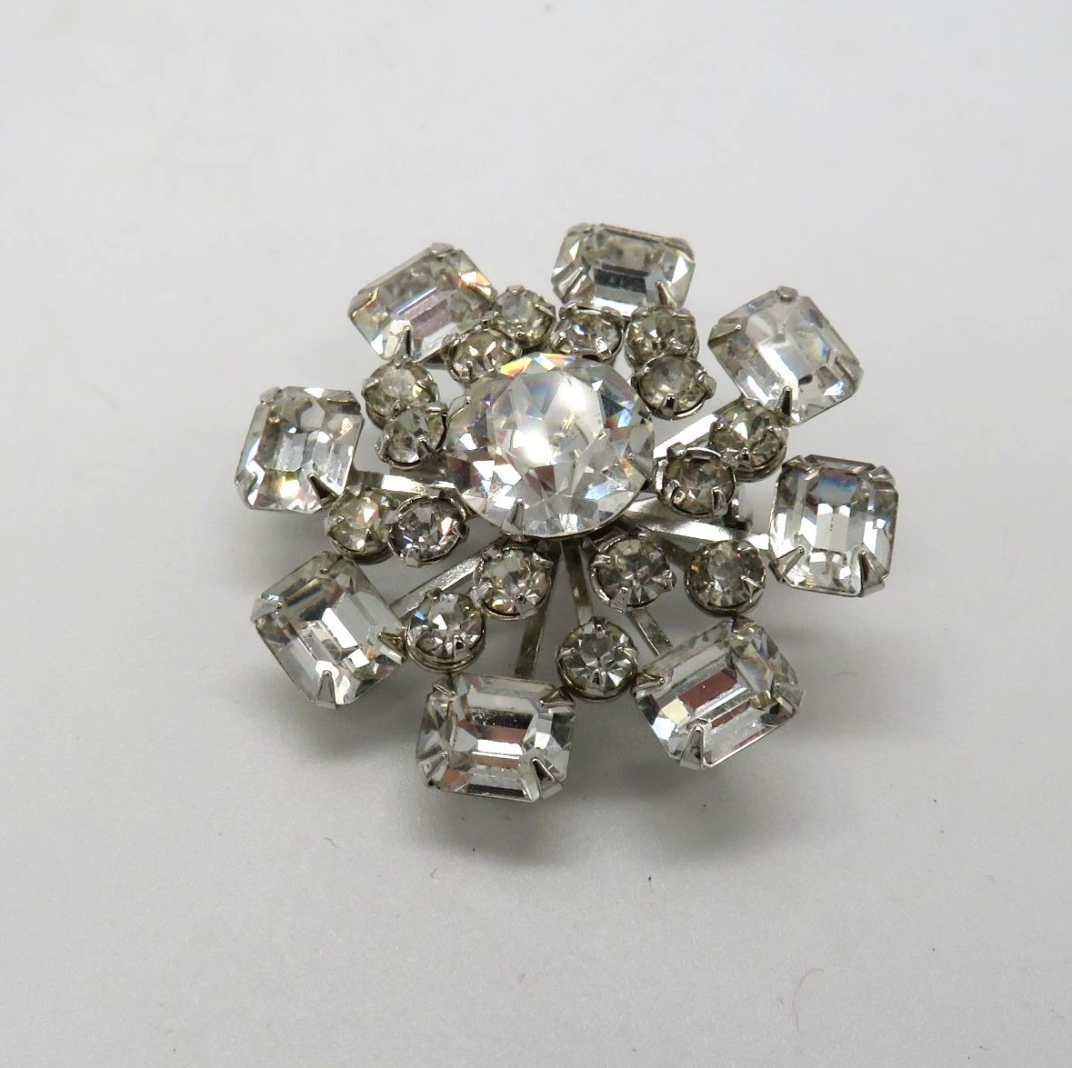 Vintage Rhinestone Brooch 1.5″ Silver Tone Clear Round Square Stones Floral Pin