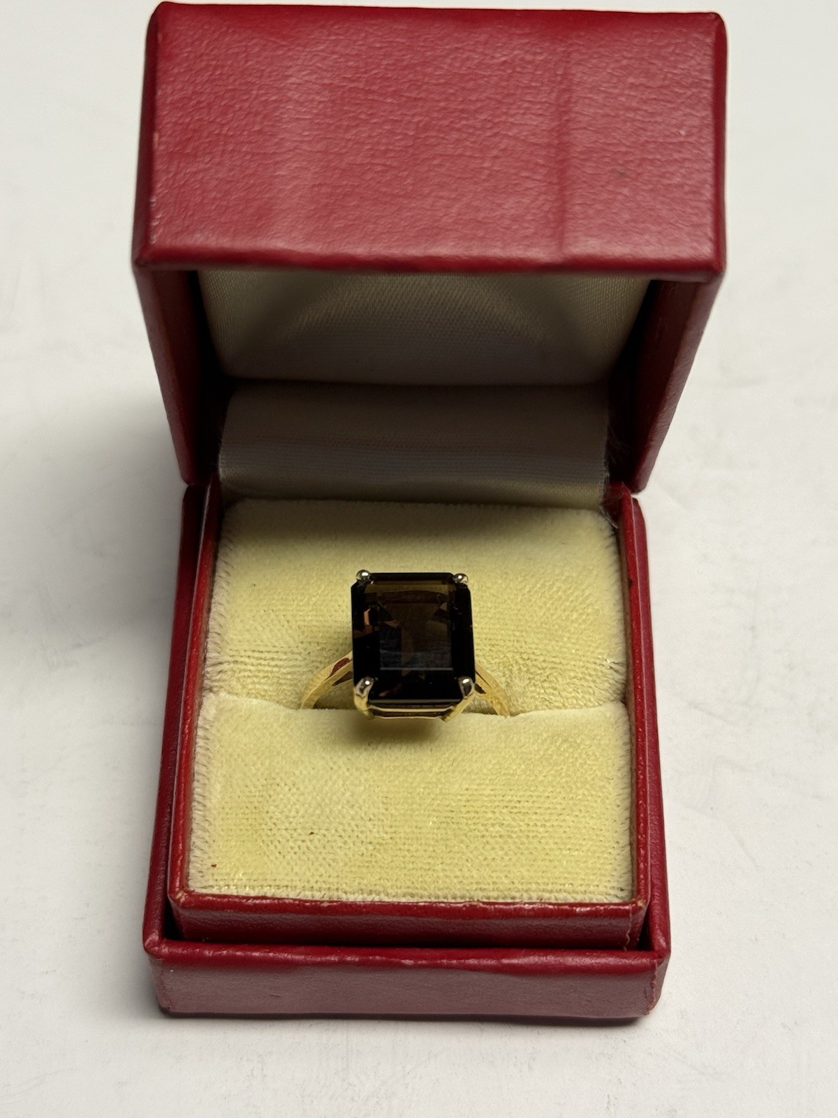 10k Yellow Gold Ring w/ Emerald Cut Smoky Quartz (size 5.5, 3.0 g) w/ Box