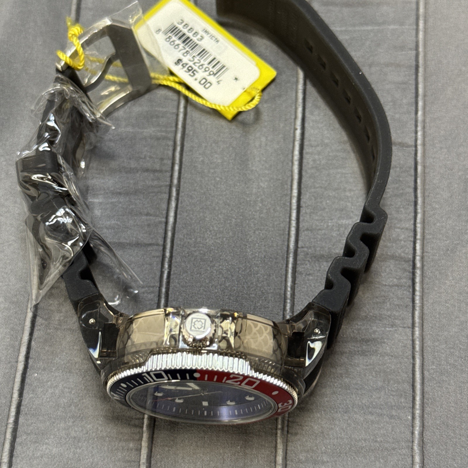 Invicta Pro Diver 51.50mm Quartz 38883 Pepsi Style