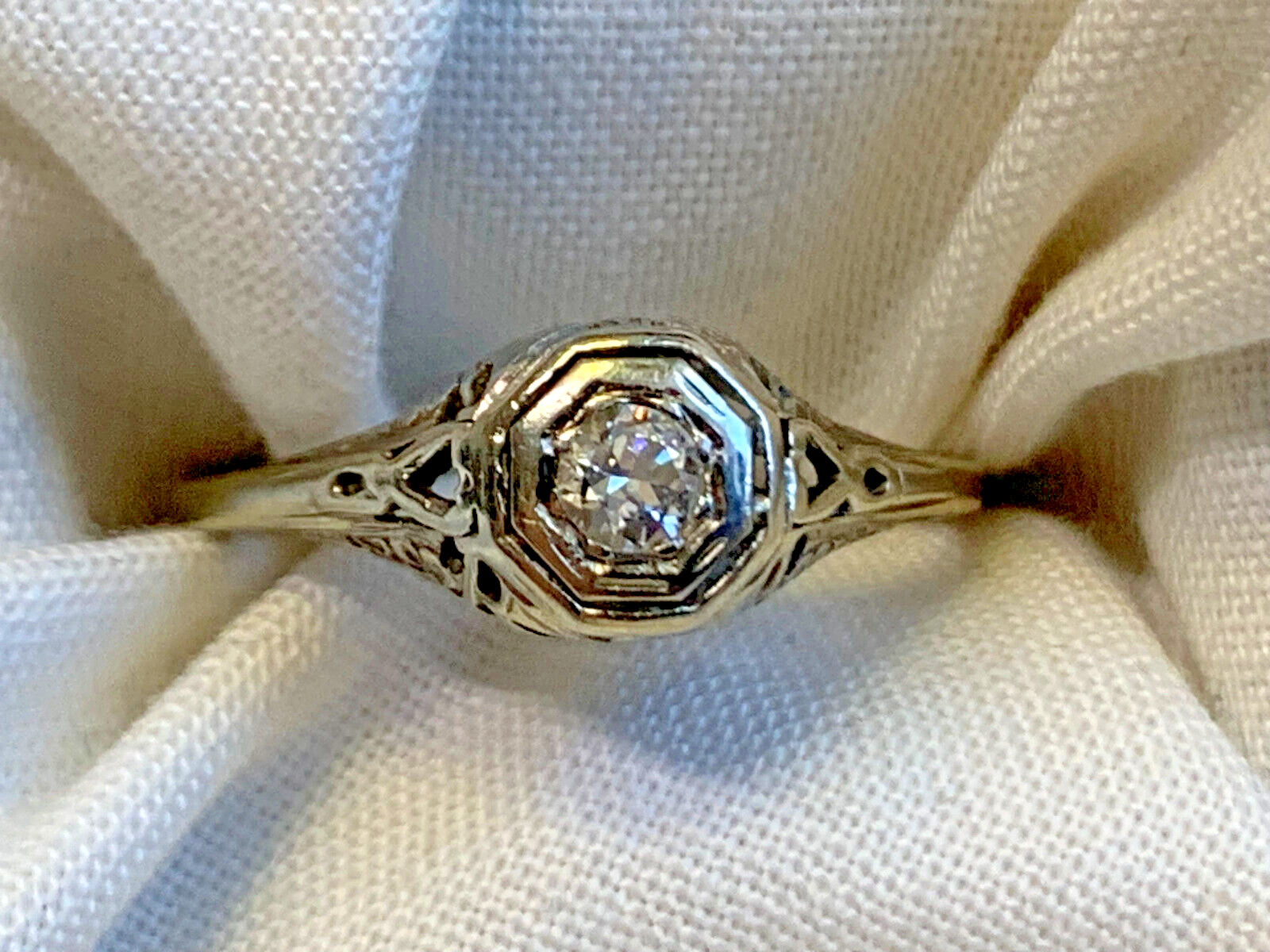 Vtg 18k White Gold Ring 2.29g Fine Jewelry Size 8 Band Clear Round Stone Bezel