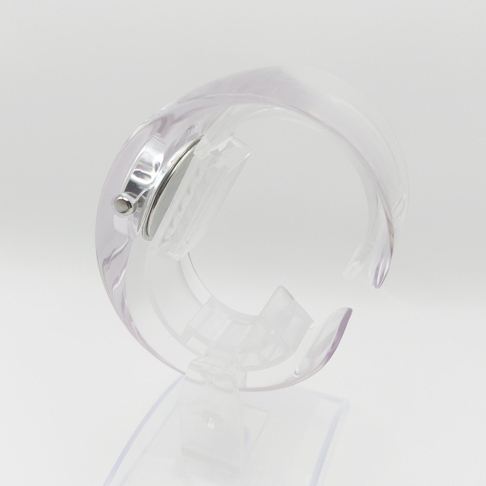 ISSEY MIYAKE TOKUJIN YOSHIOKA O VJ20-0100 Clear Bangle Watch Quartz In hand
