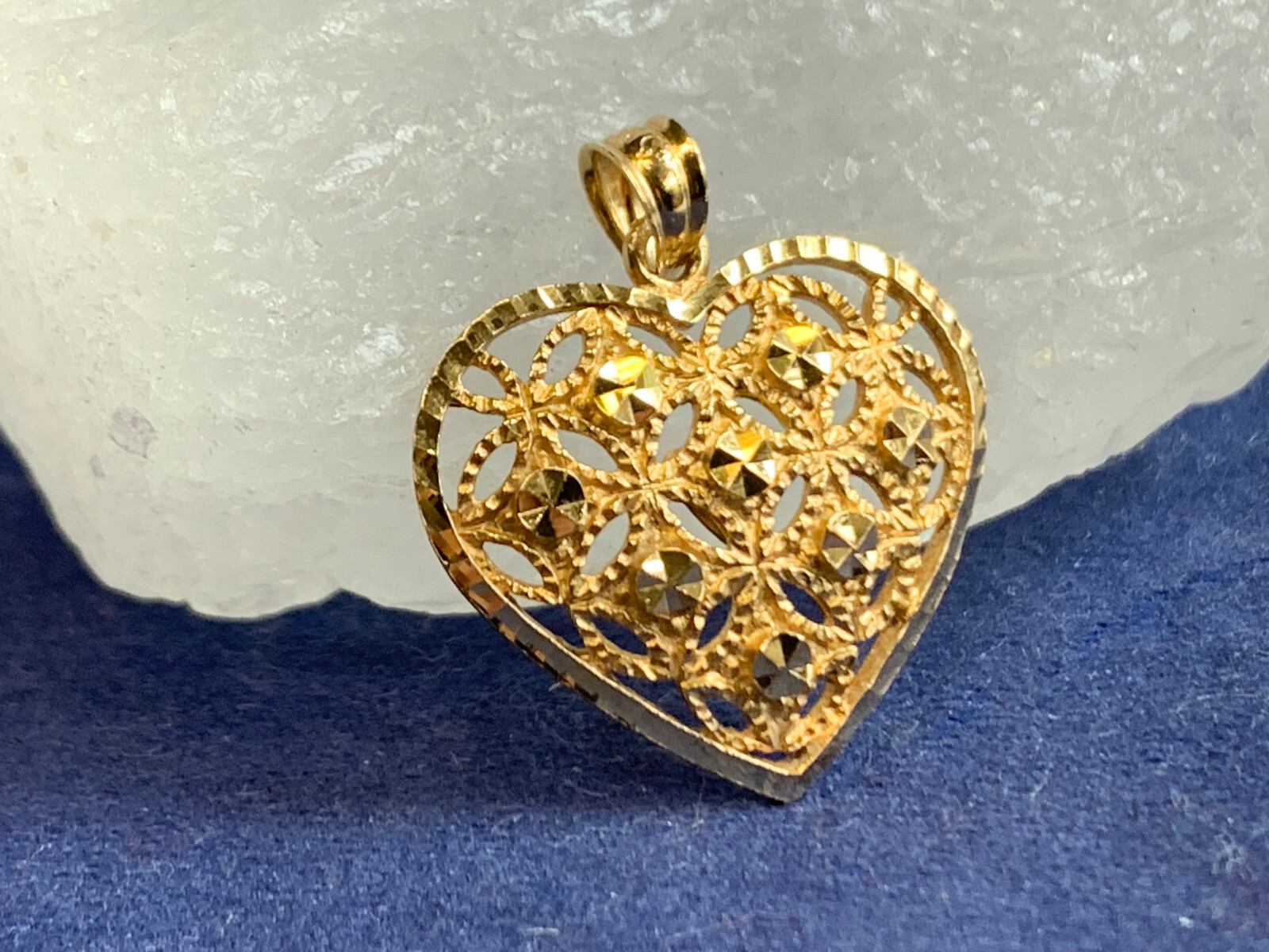 14K Yellow Gold Heart Pendant Beverly Hills Gold 1.95g Fine Jewelry Charm