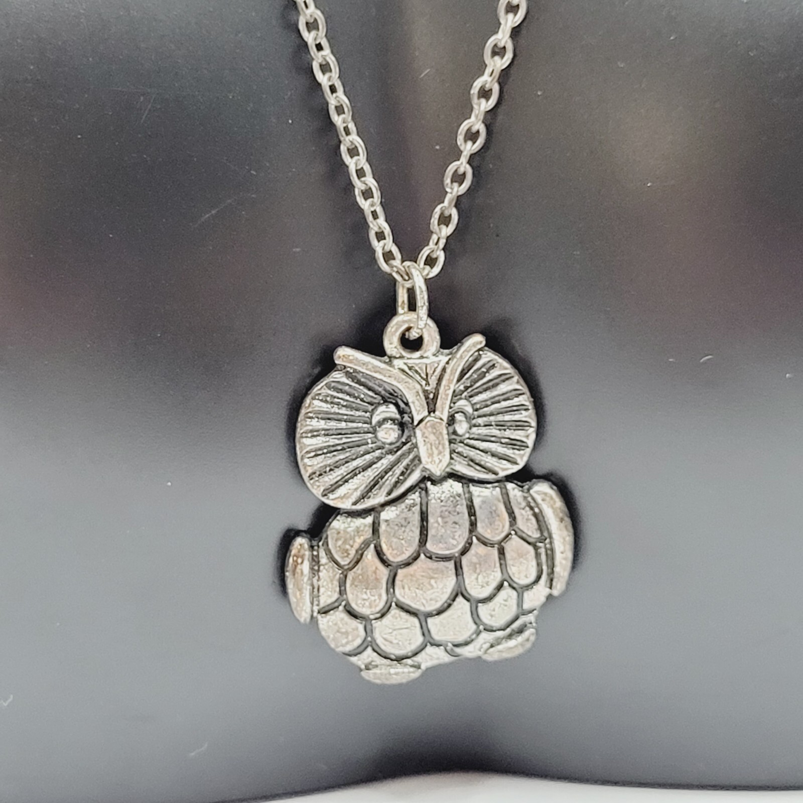 Owl Wise Old Silver Tone Metal and Enamel Vintage Small Pendant Necklace 19 Inch