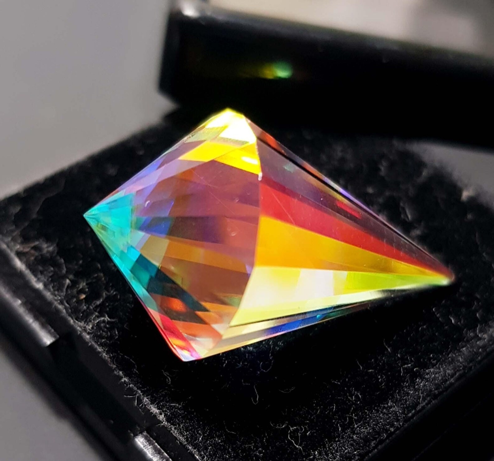 46 Ct Natural Mystic Topaz Gemstone: Rainbow Fire Fancy Cut Stone